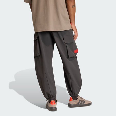 ADIDAS PERFORMANCE AUDI REVOLUT F1 TEAM ELEVATED WOVEN PANT Utility Black / Hi-Res Red MEN