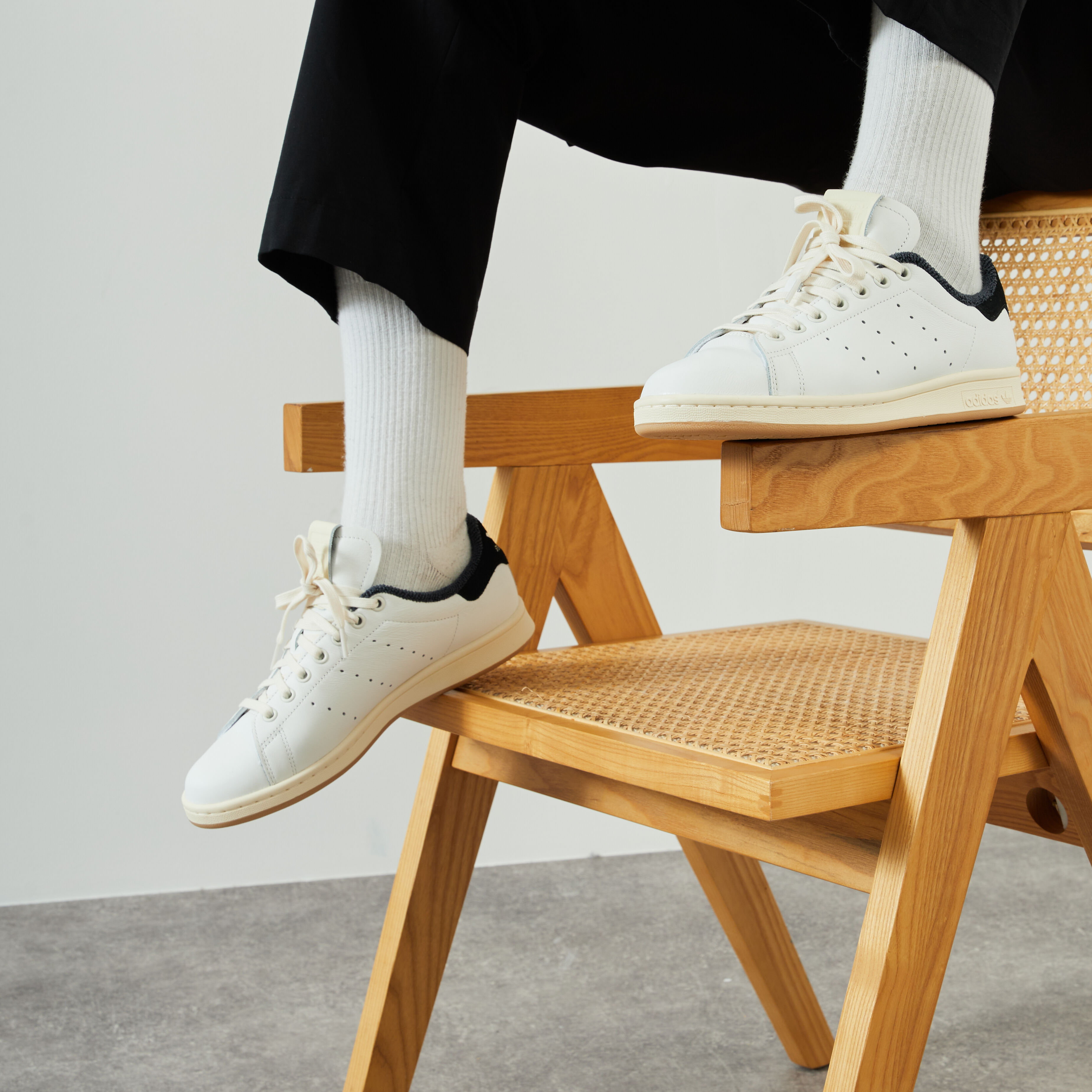 Stan smith noir shop courir
