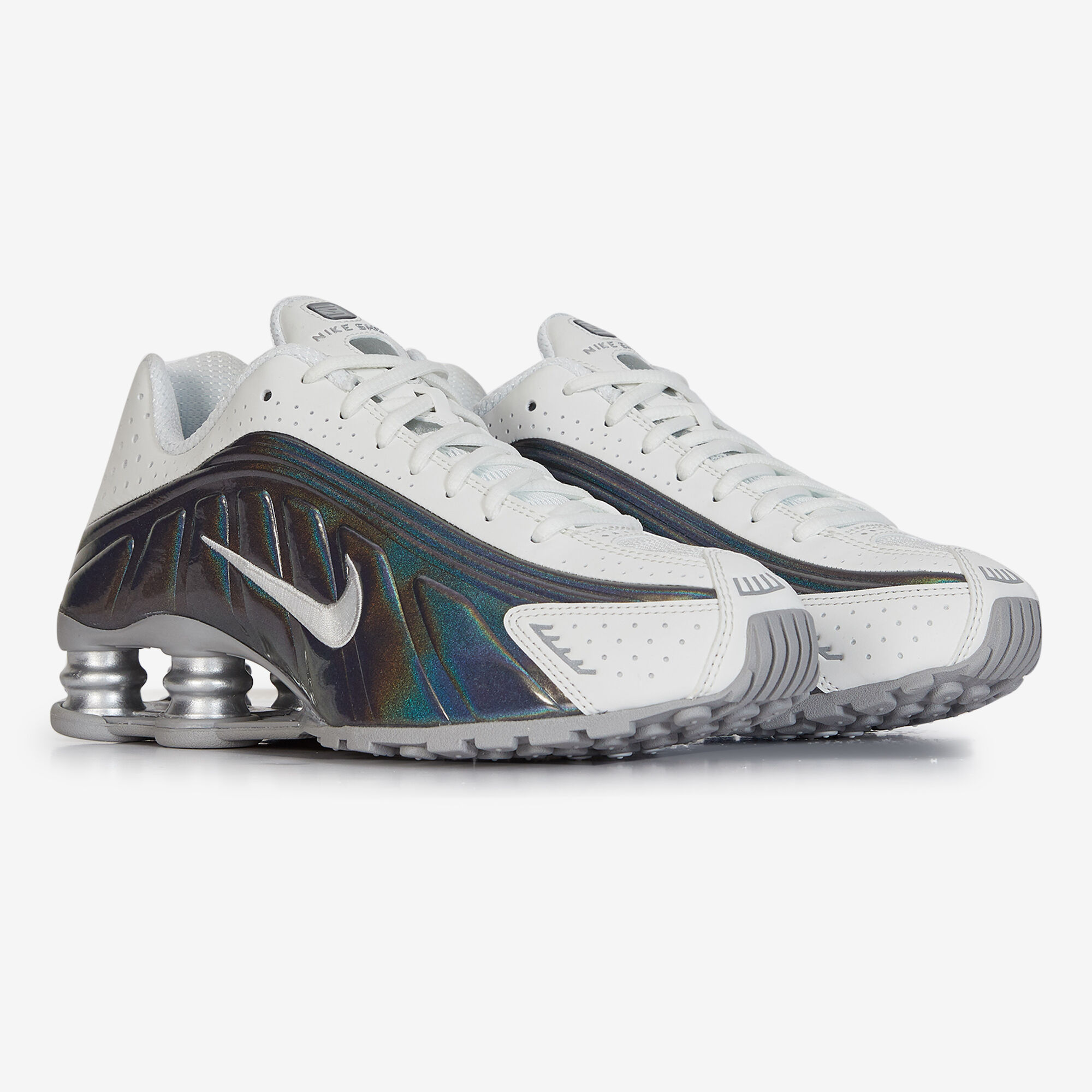 NIKE SHOX R4 SILVER SNEAKERS WOMEN
