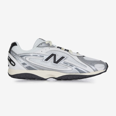 NEW BALANCE 204 BLANC/NOIR FEMME