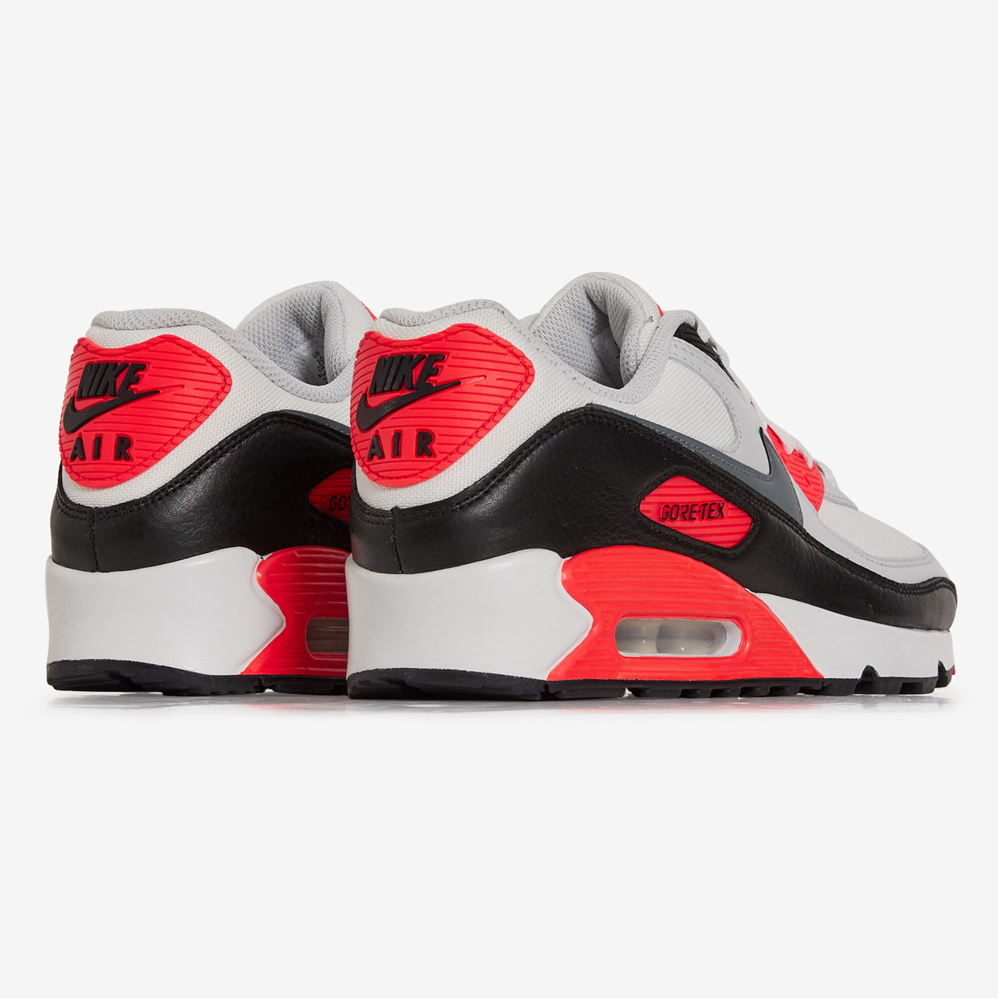 NIKE AIR MAX 90 GORE TEX SNEAKERS HOMME BLANC ROUGE LACETS Courir