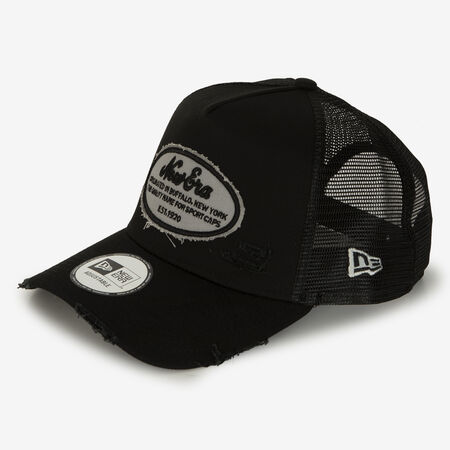 NEW ERA TRUCKER NE OVAL DISTRESS PATCH BLACK MEN
