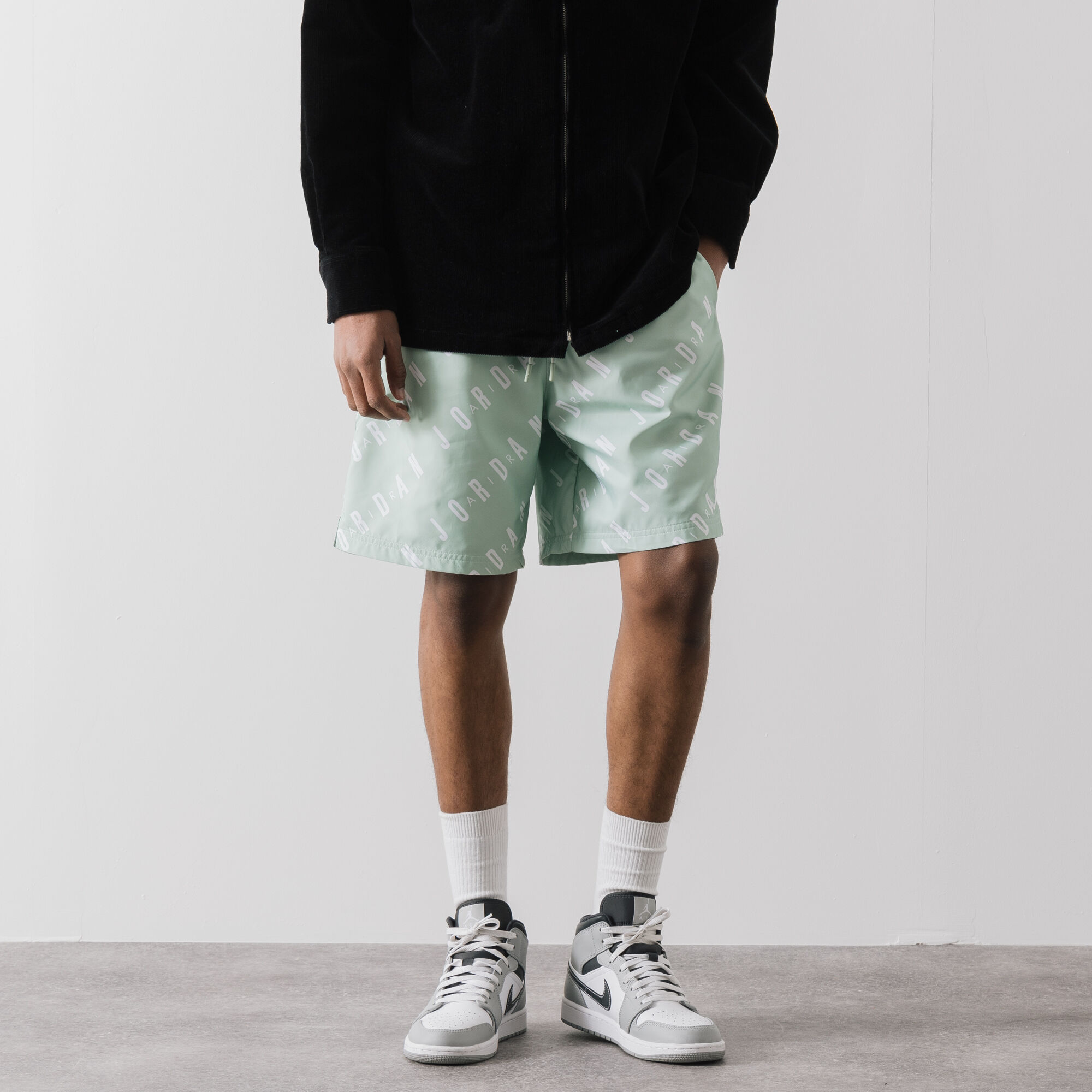 JORDAN POOLSIDE AOP FLIGHT SHORTS GREEN WHITE SHORTS MEN