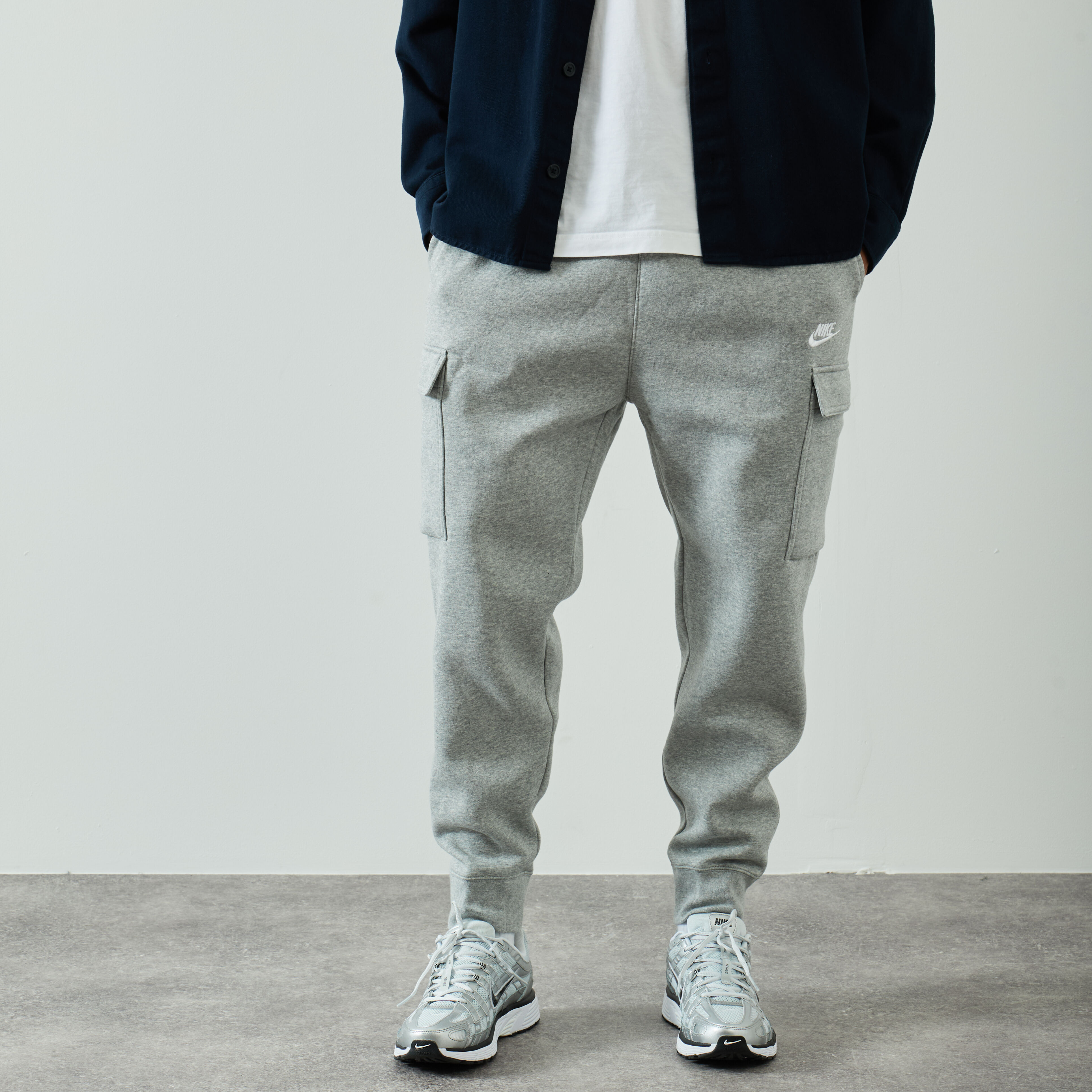 NIKE PANT CARGO CLUB GREY TROUSERS MEN Courir