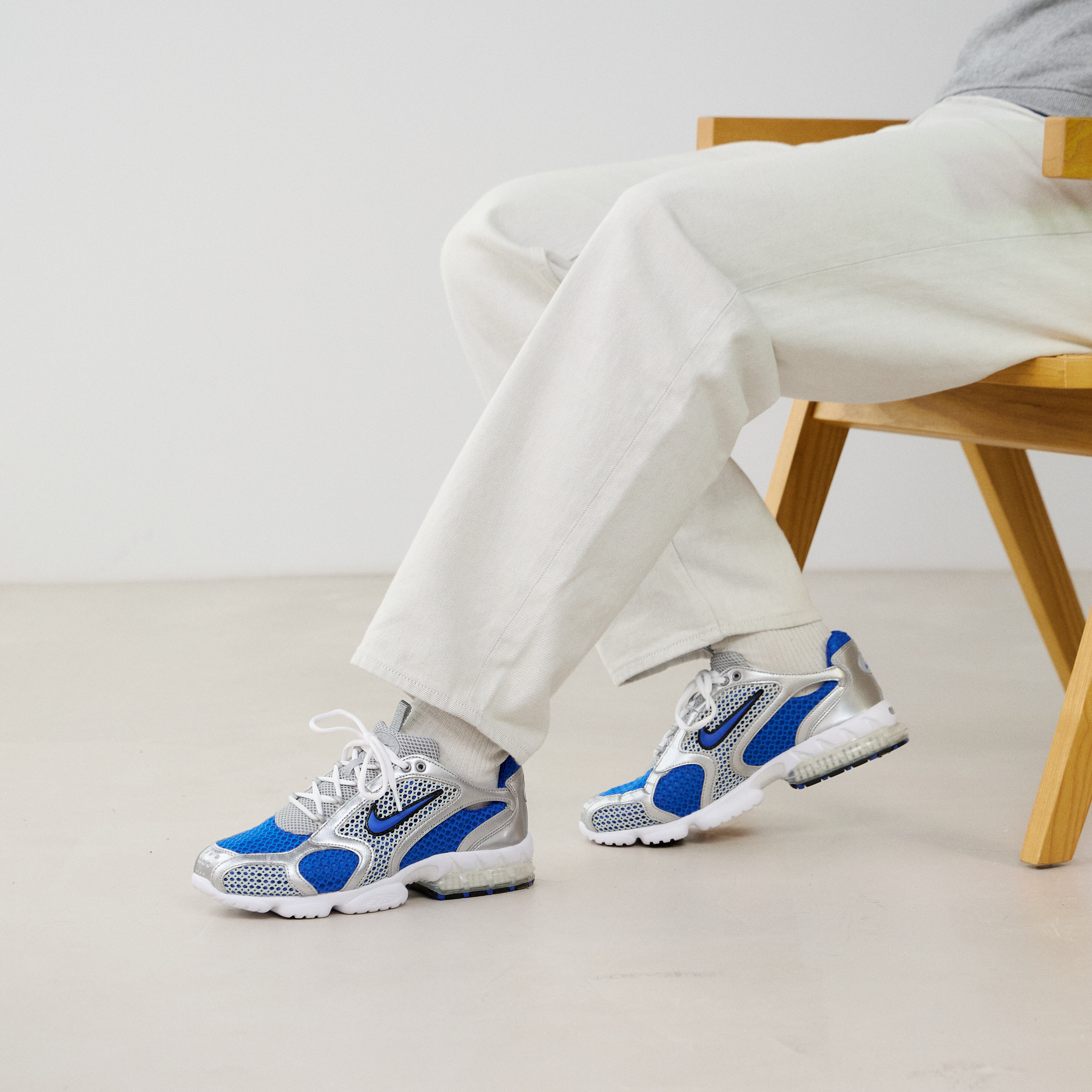 nike air zoom spiridon cage 2 se on feet