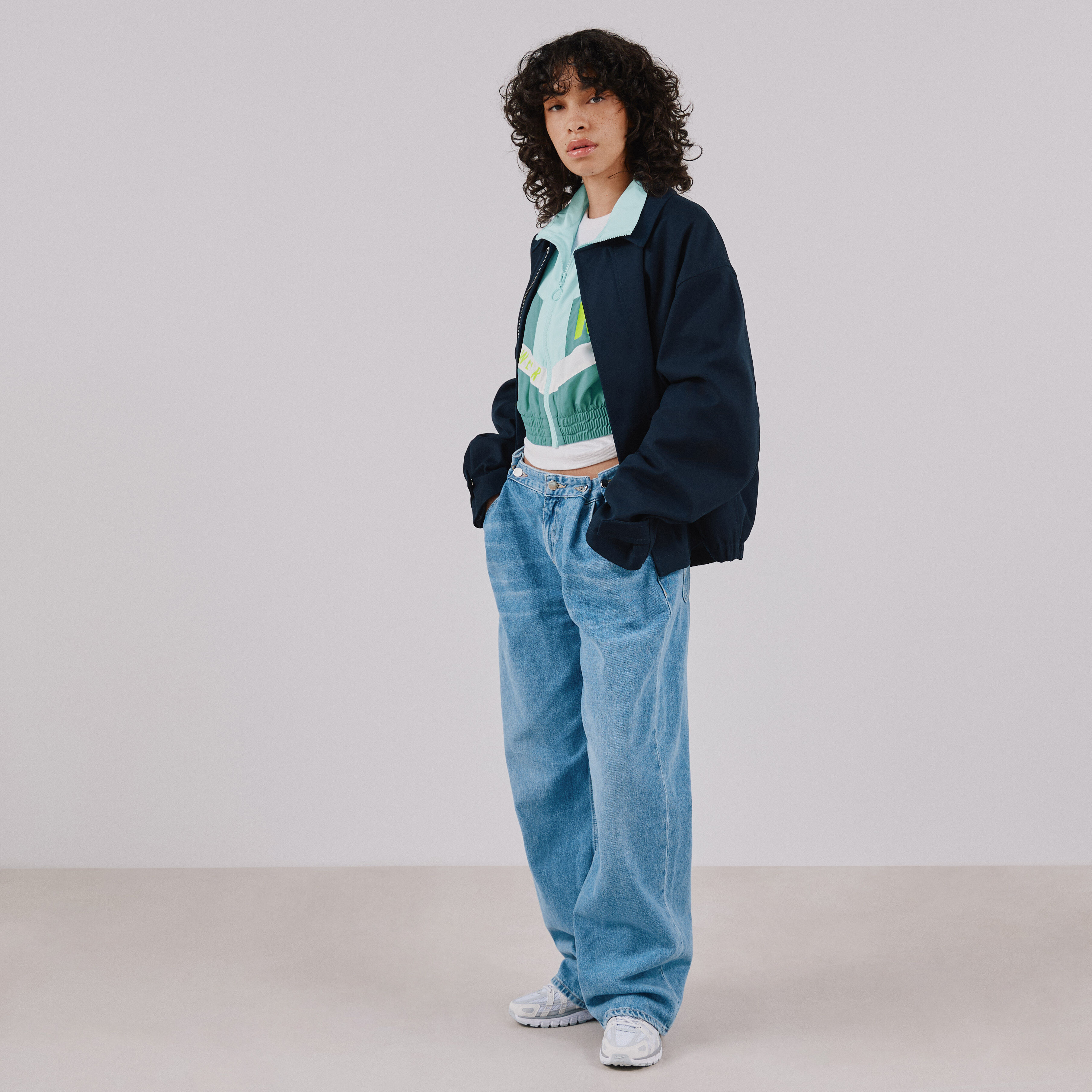 NIKE JACKET BIKER STREETWEAR BLEU JAUNE JACKETS WOMEN Courir