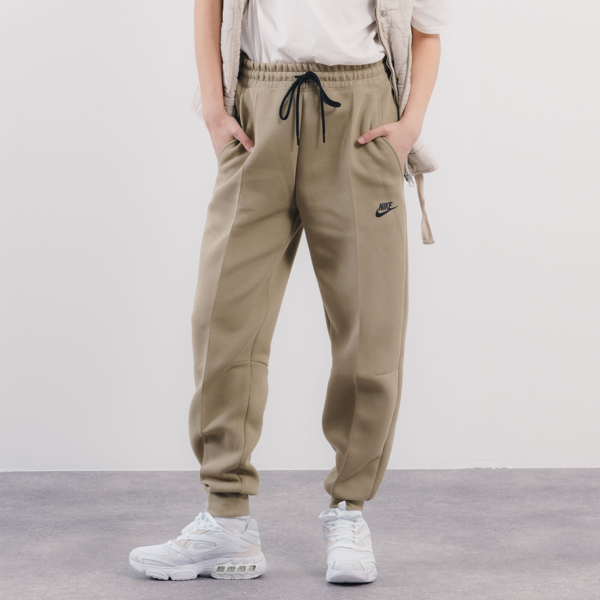 Hi 2025 tech joggers
