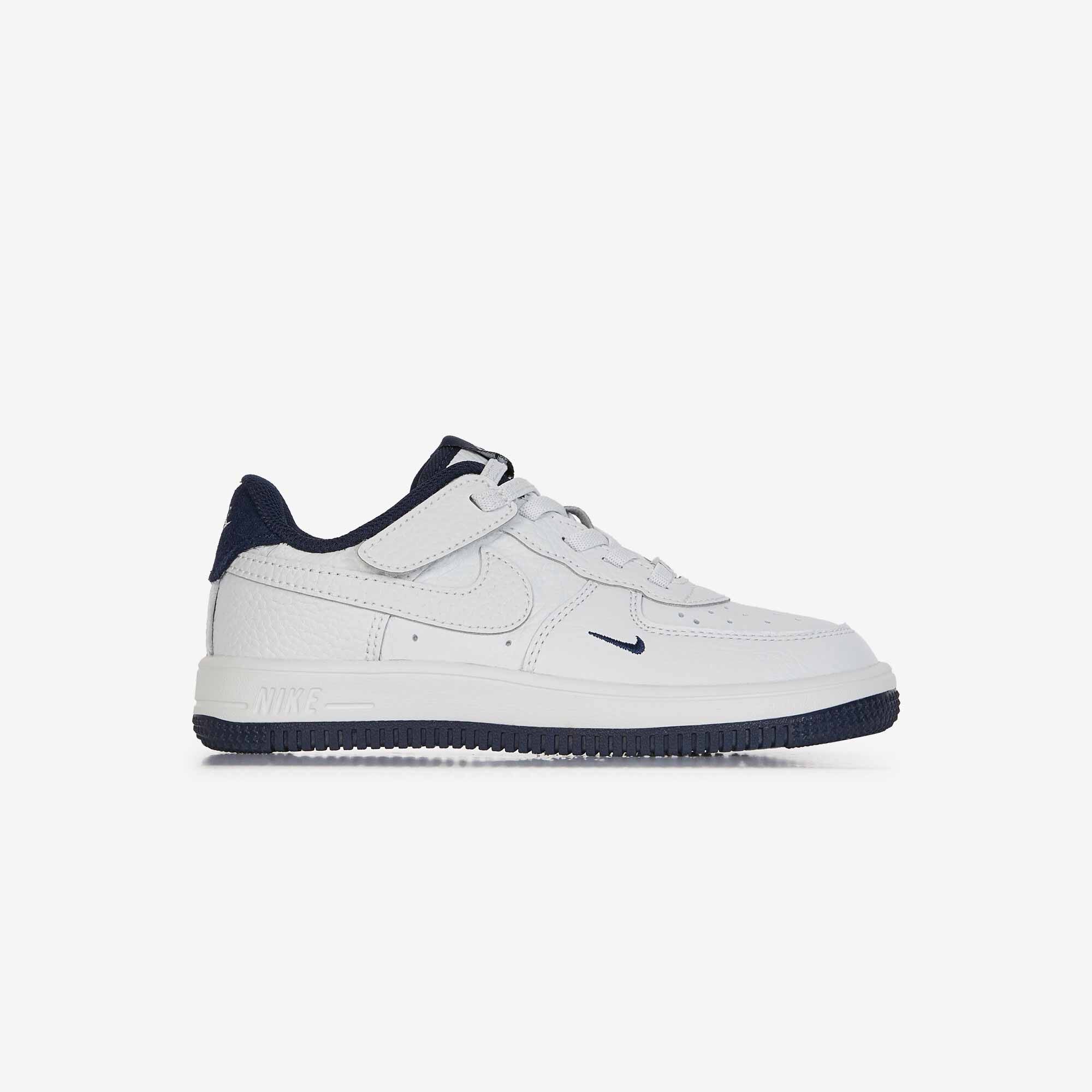 nike junior air force 1 white