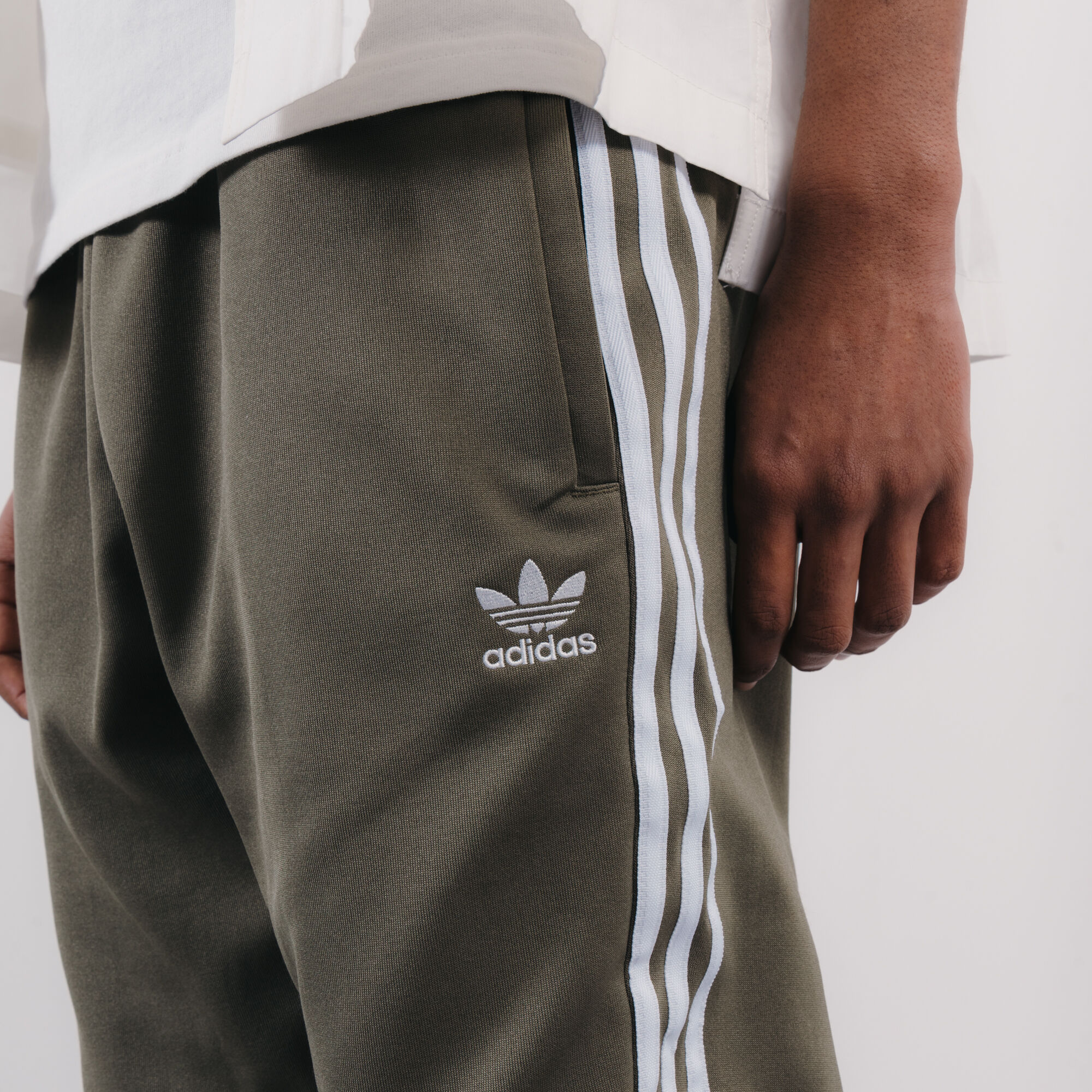 Jogging on sale superstar adidas