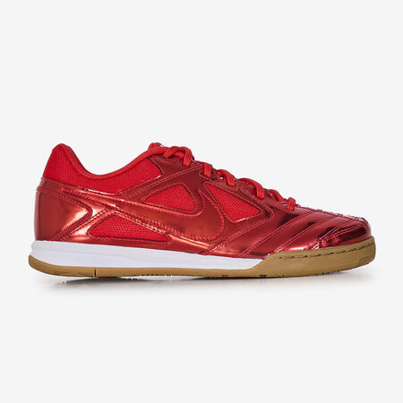 NIKE GATO ROUGE FEMME
