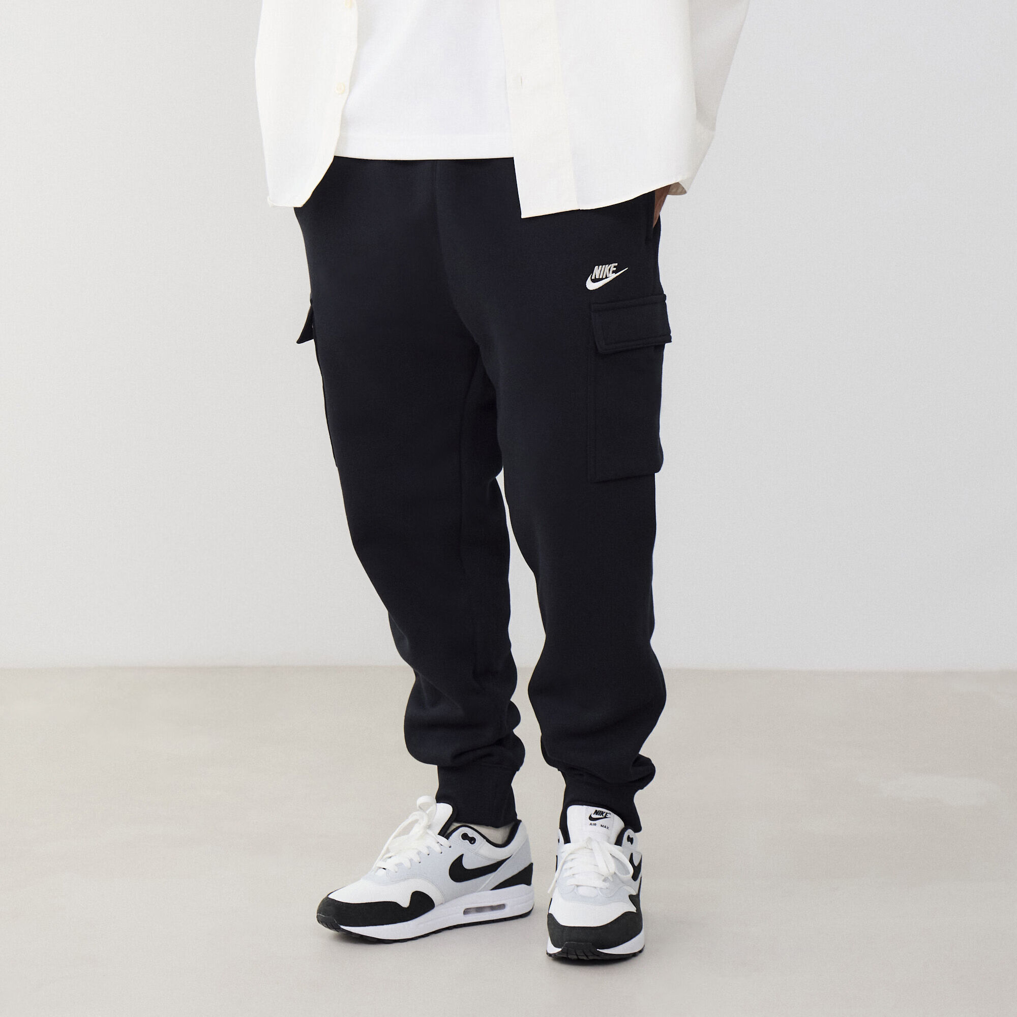 black cargo joggers nike