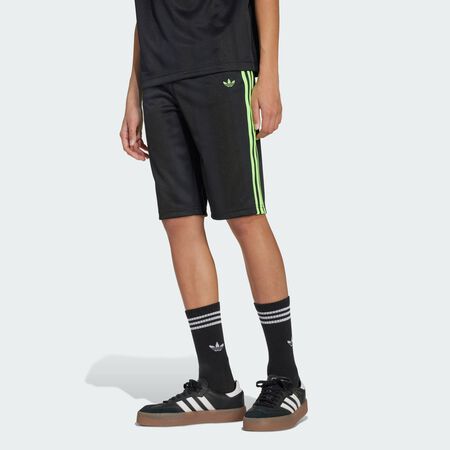 ADIDAS ORIGINALS Football Shorts Kids Black / Signal Green JUNIOR