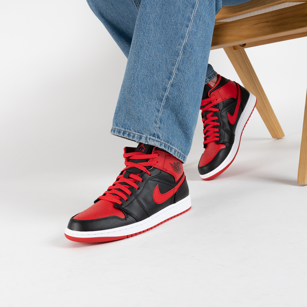 JORDAN AIR JORDAN 1 MID NOIR ROUGE SNEAKERS HOMME Courir
