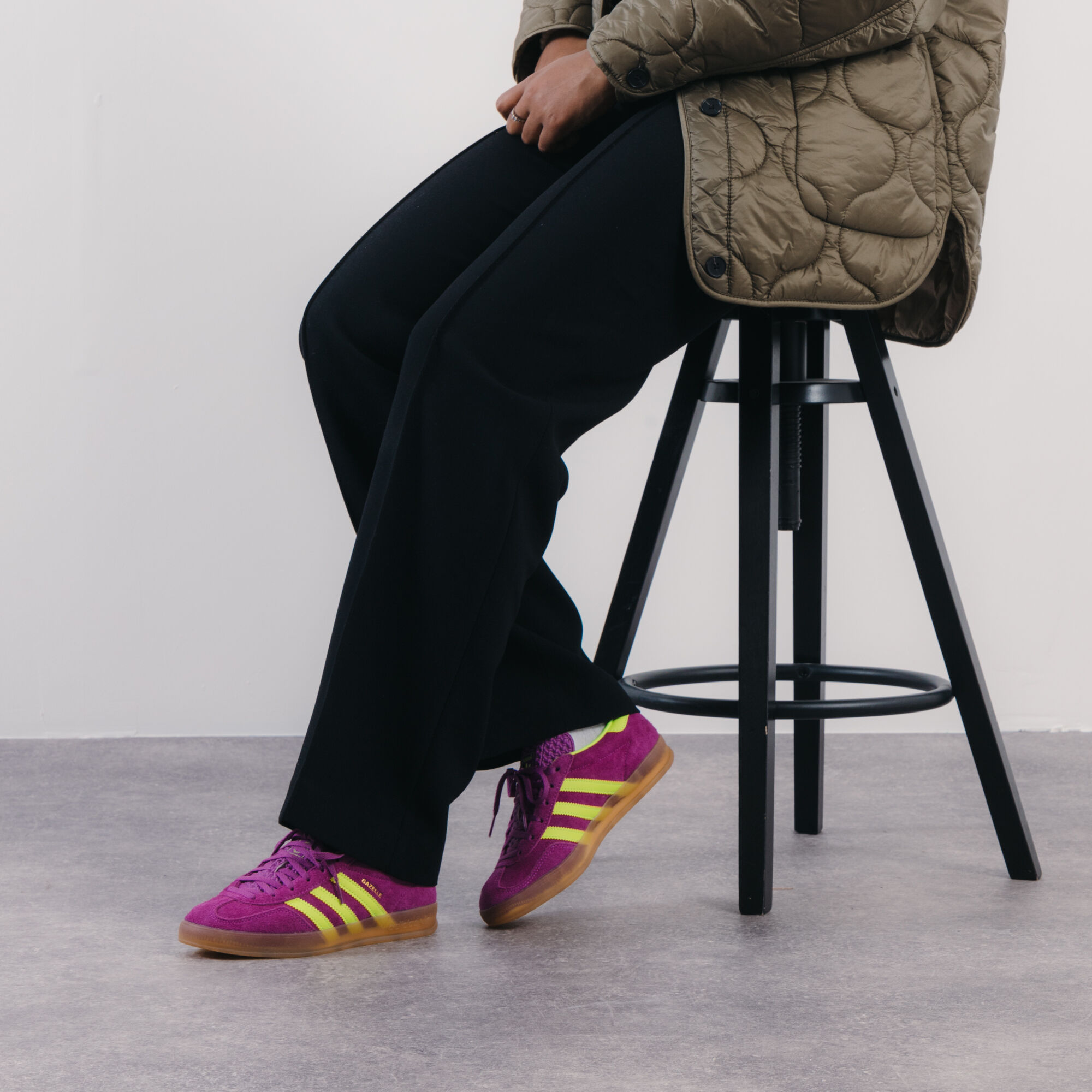 Adidas gazelle deals purple yellow