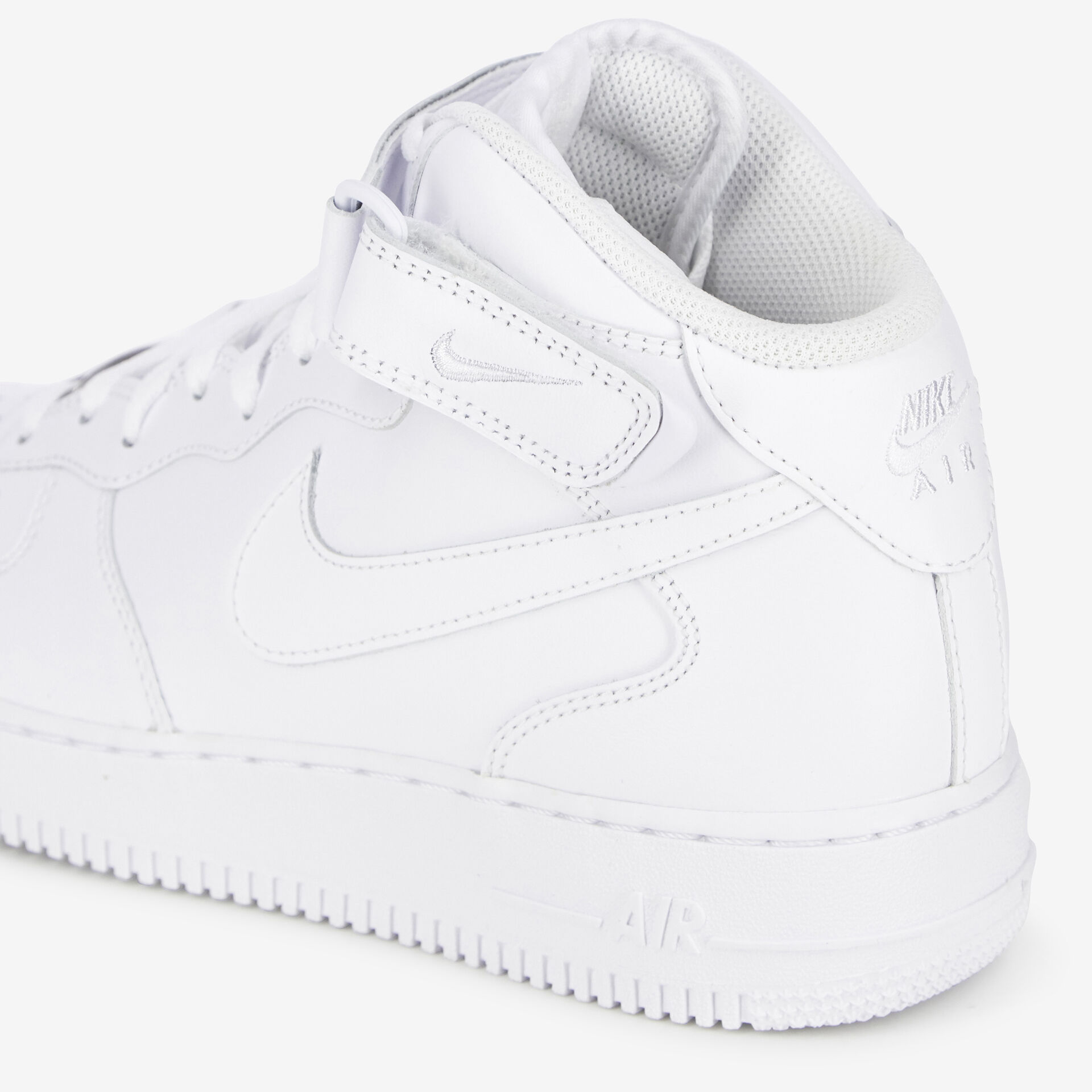 NIKE AIR FORCE 1 MID SNEAKERS HOMME BLANC LACETS Courir