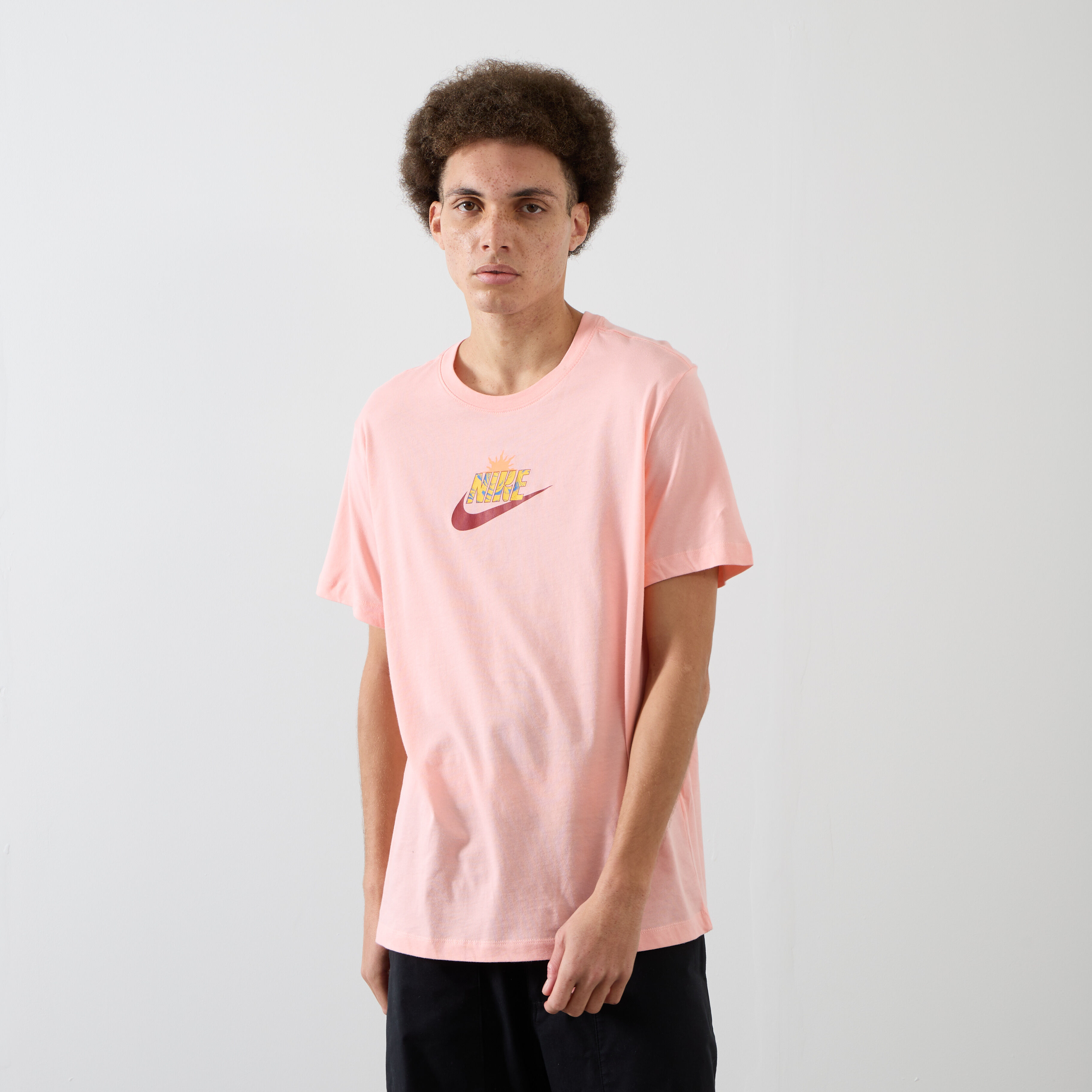 Tee shirts NIKE HOMME ROSE Collections 2024 Courir