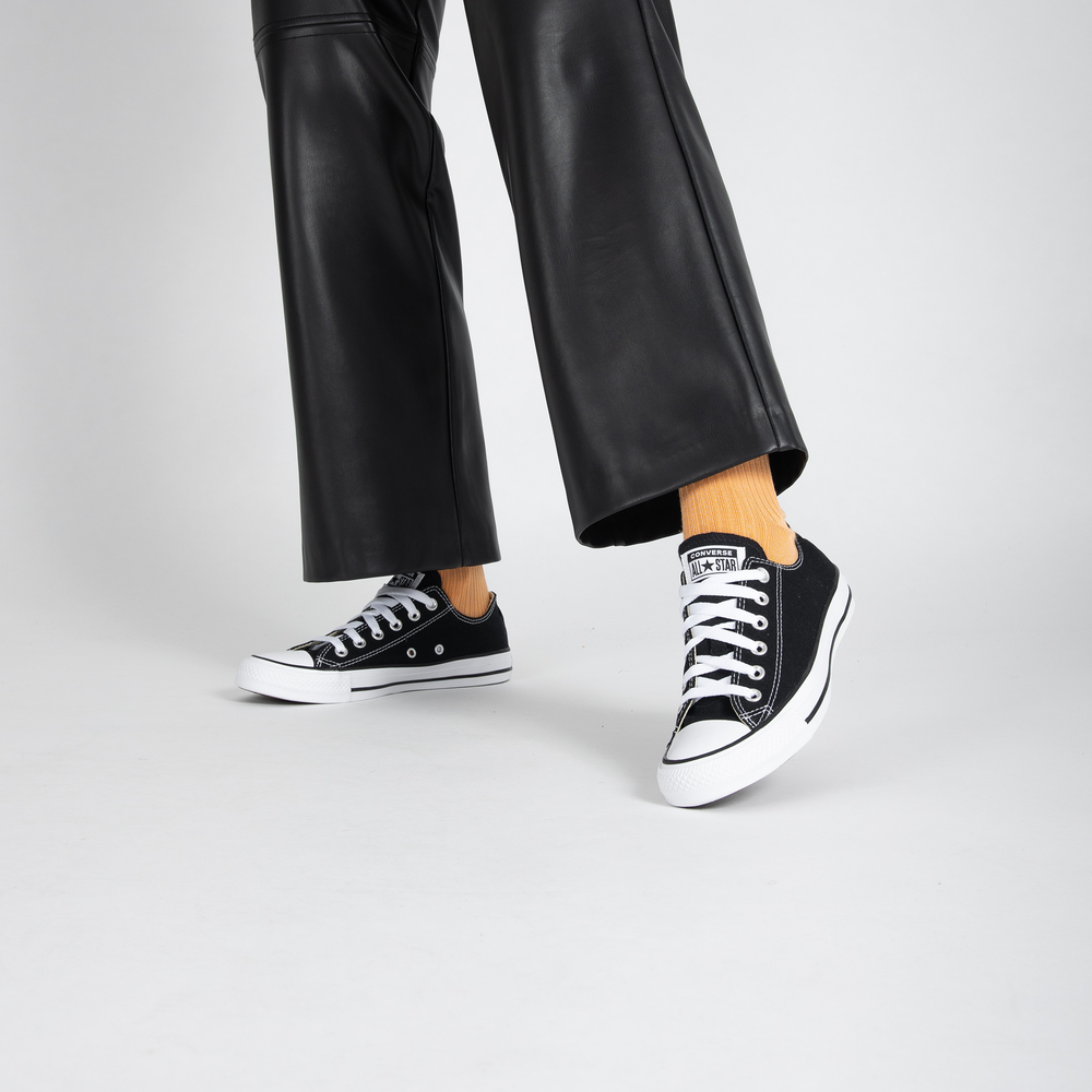CONVERSE CHUCK TAYLOR ALL STAR OX CORE NOIR BLANC NOIR BLANC SNEAKERS WOMEN Courir
