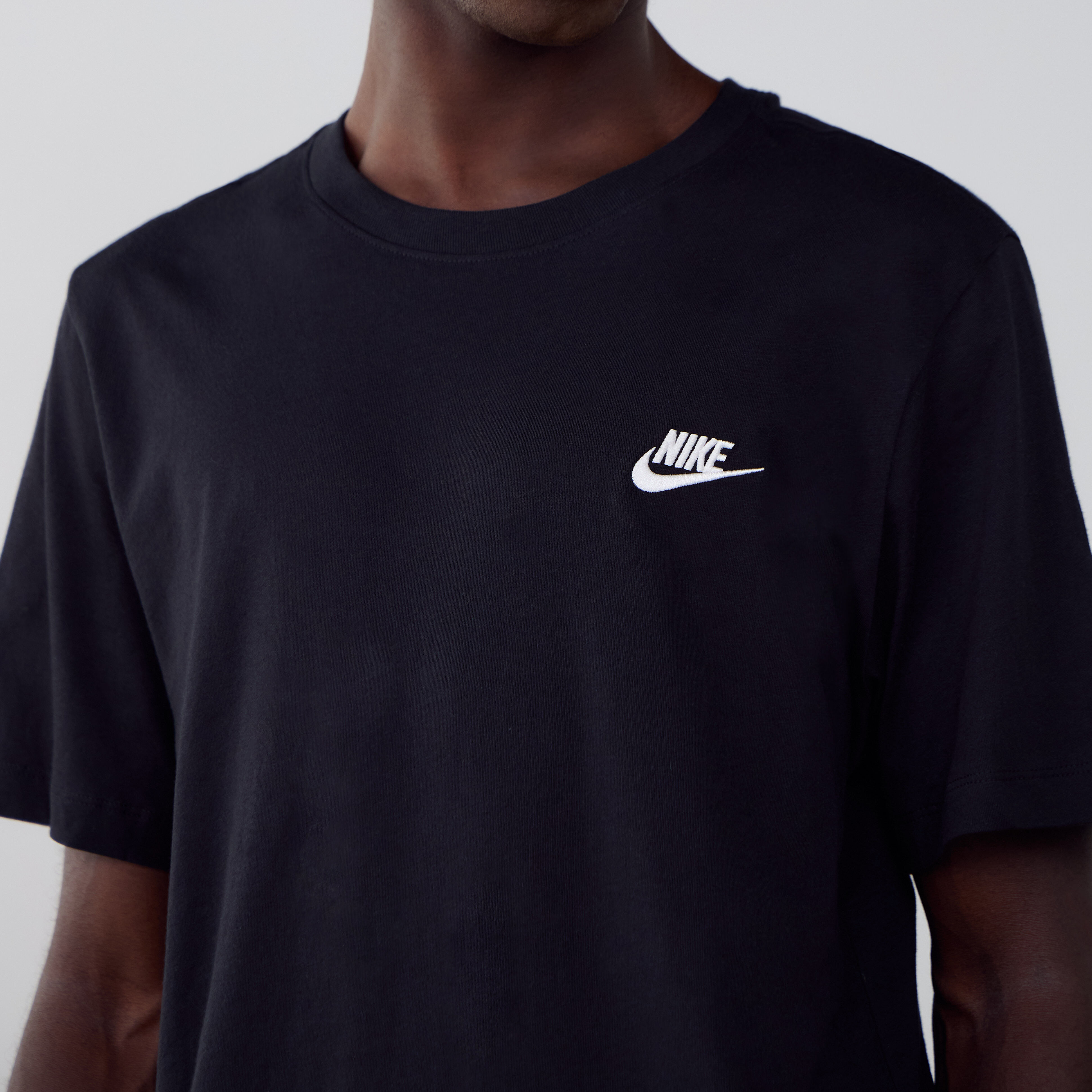 Nike t shirt noir outlet