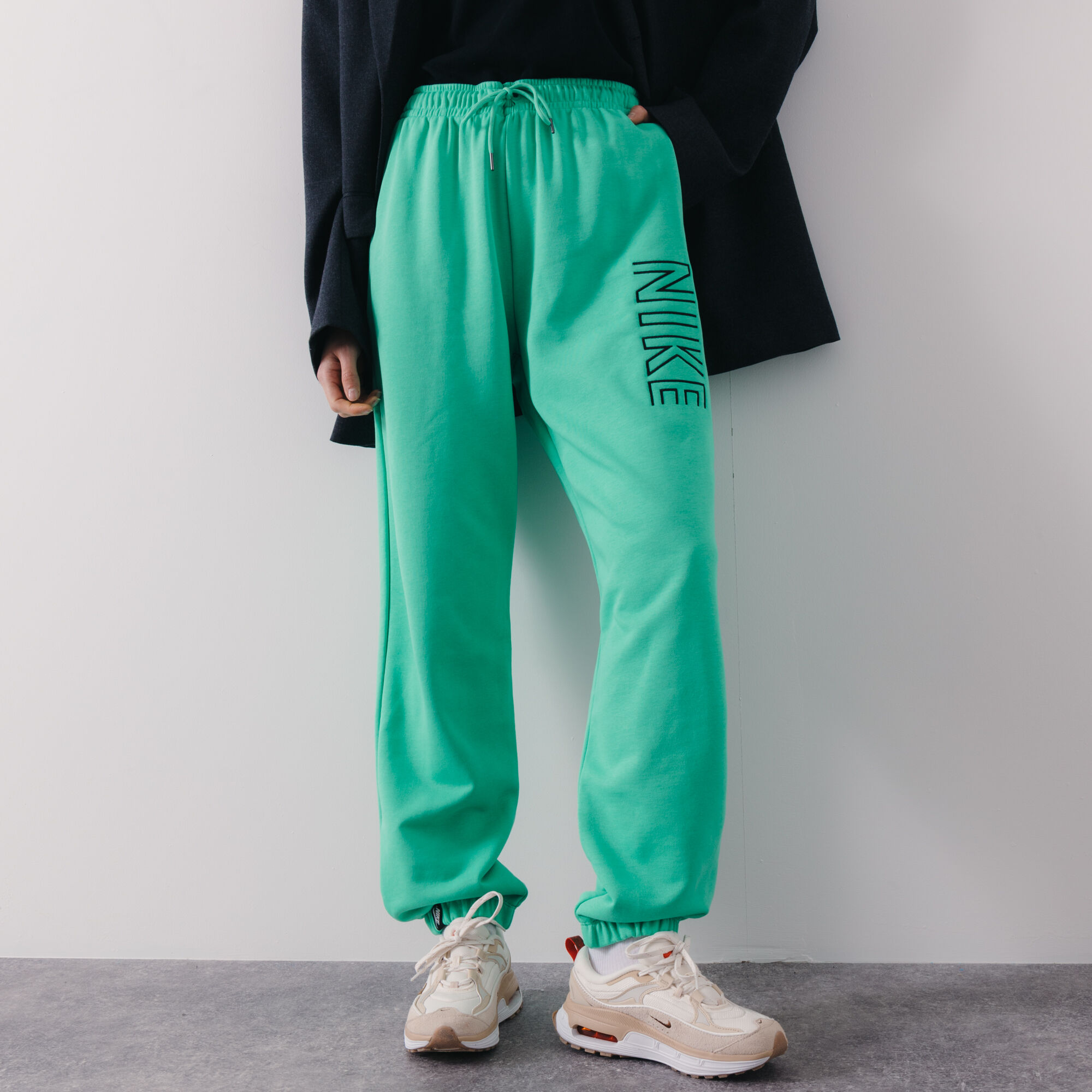 Green nike joggers womens hot sale