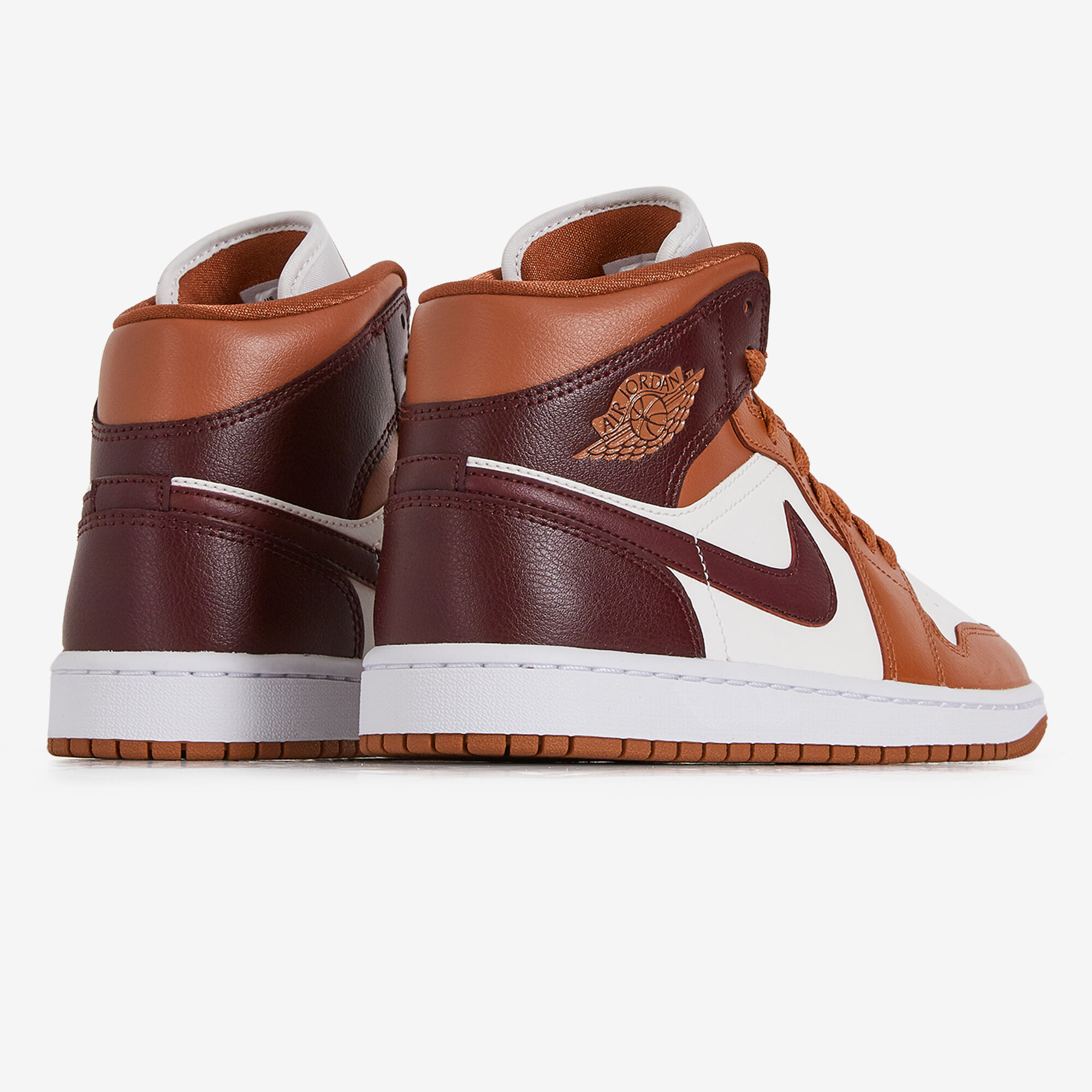 JORDAN AIR JORDAN 1 MID SNEAKERS FEMME ORANGE MARRON LACETS Courir