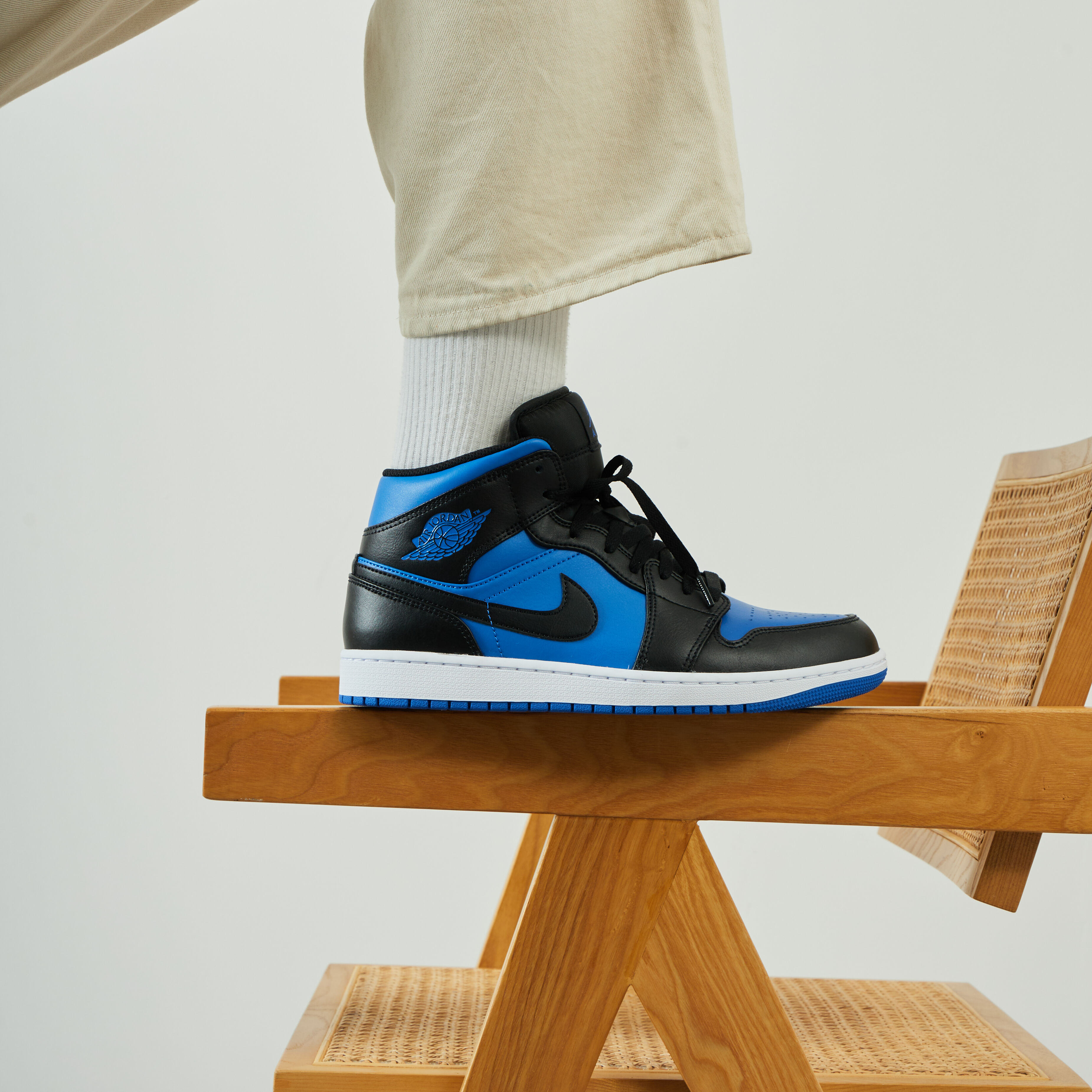 JORDAN AIR JORDAN 1 MID BLACK BLUE SNEAKERS MEN Courir