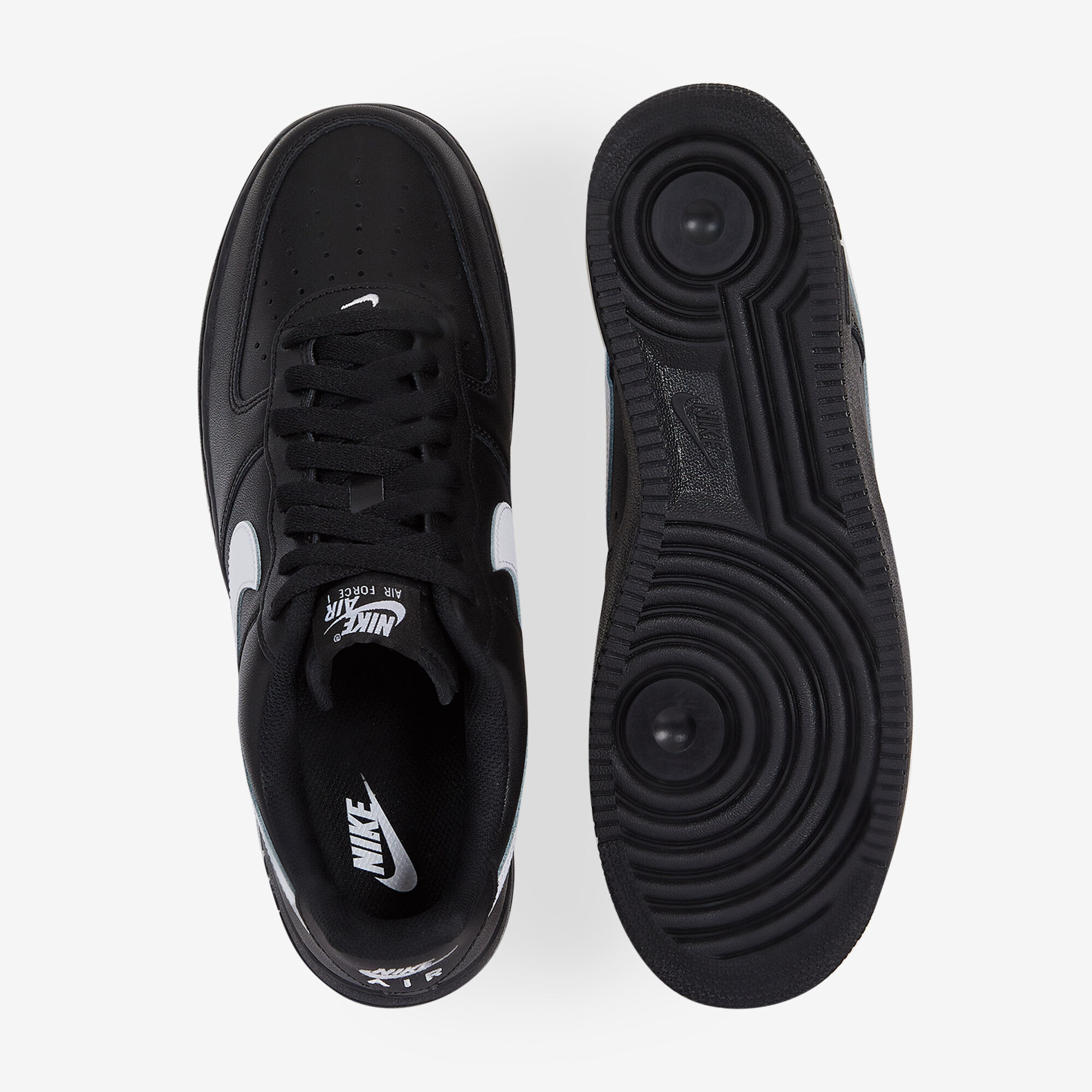 NIKE AIR FORCE 1 LOW SNEAKERS HOMME NOIR BLANC LACETS Courir