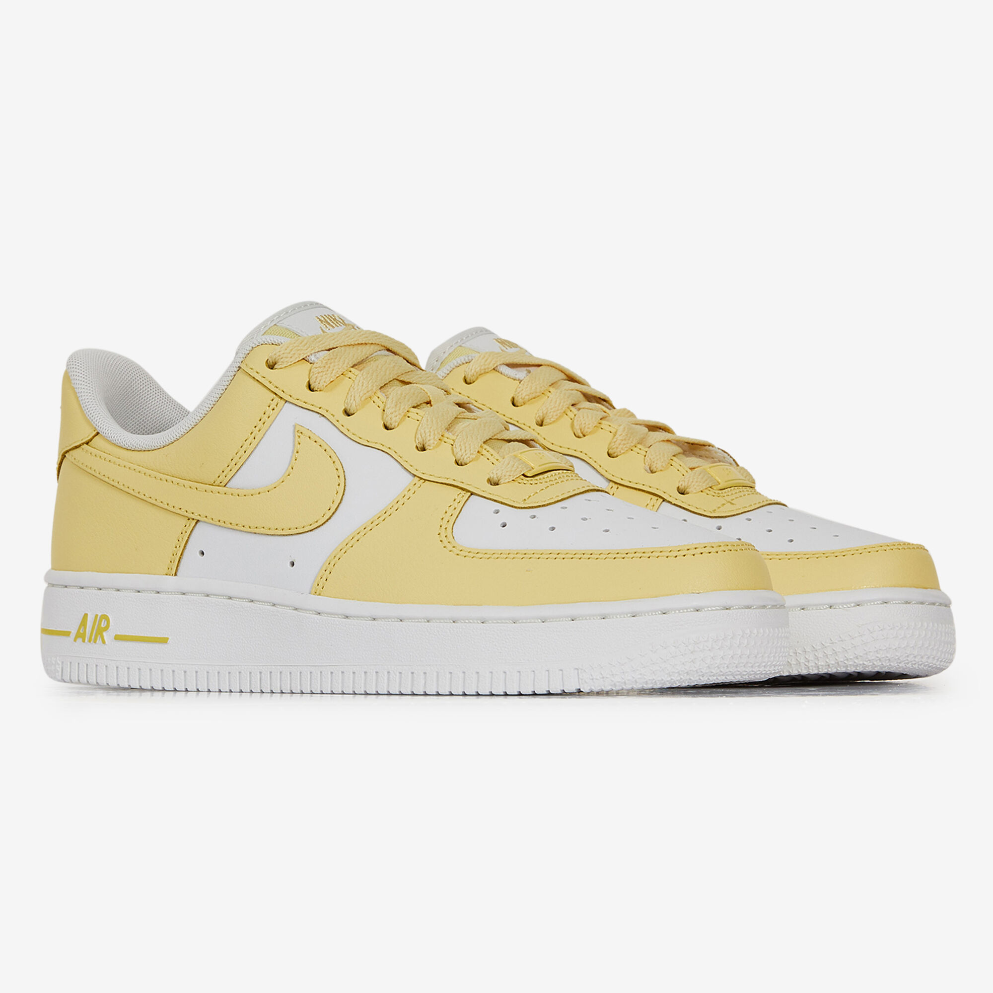 Nike AIR FORCE 1 Sneakers Baskets Streatwear Courir