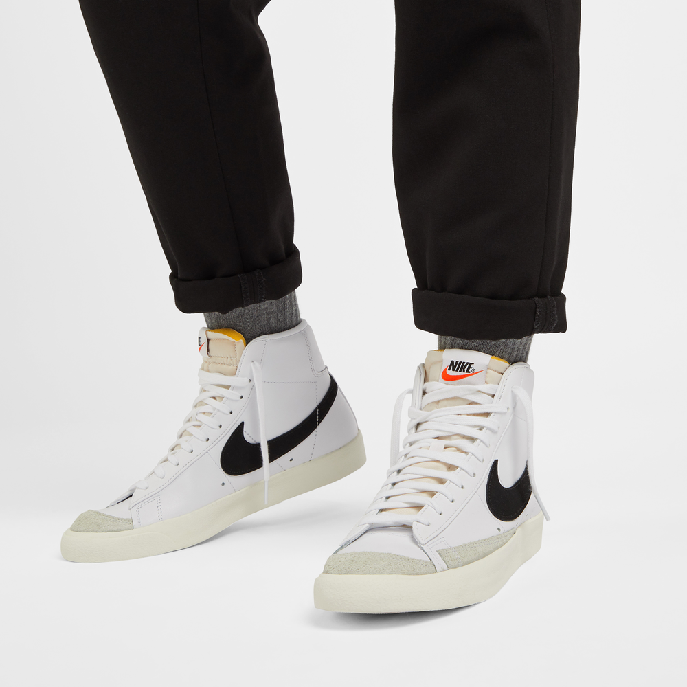 NIKE BLAZER MID 77 WHITE BLACK SNEAKERS MEN Courir