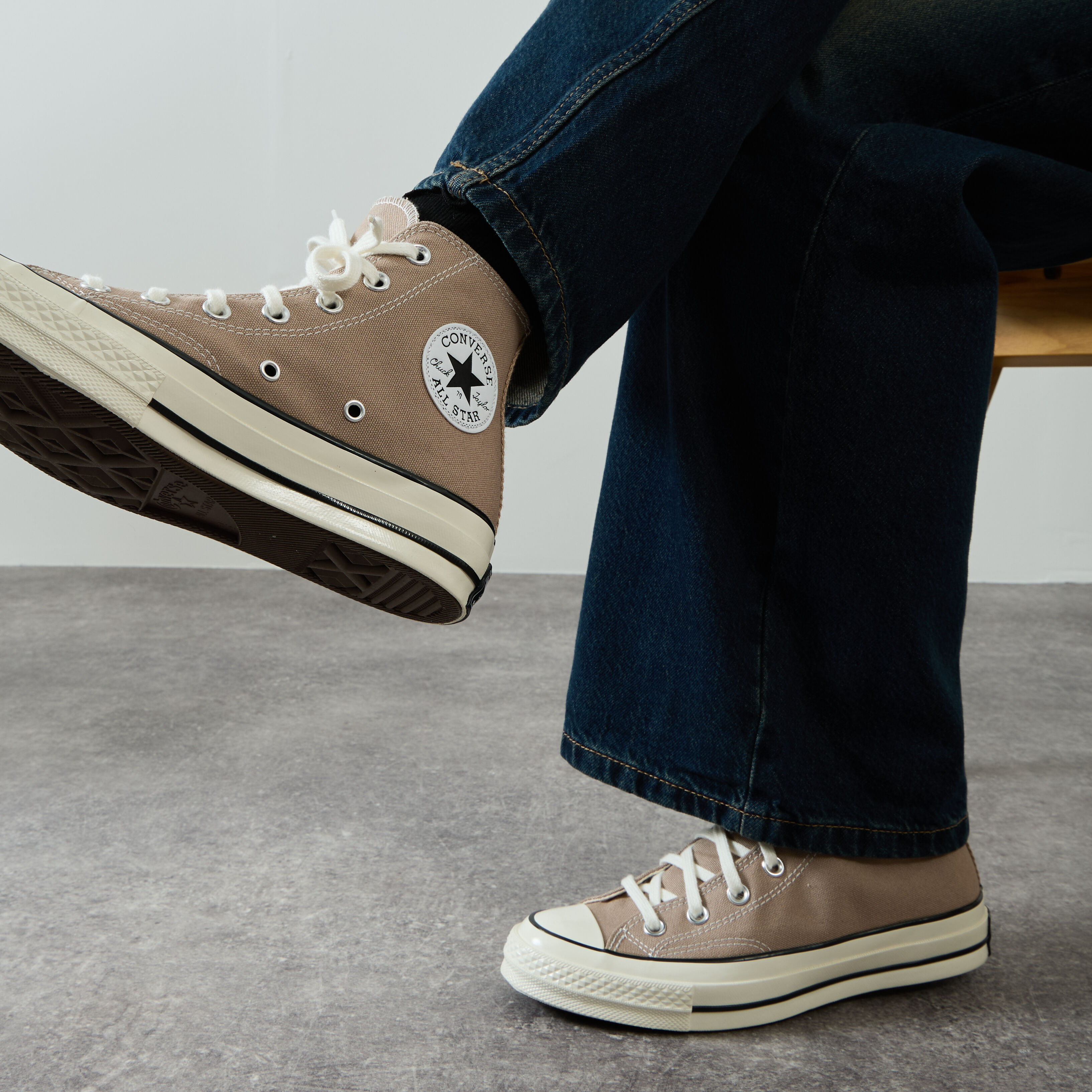 CONVERSE CHUCK 70 HI BEIGE SNEAKERS WOMEN Courir