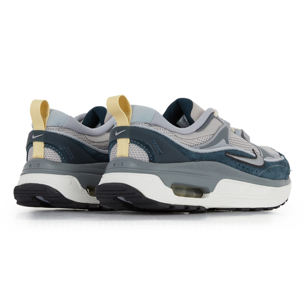 NIKE AIR MAX BLISS SUEDE GREY SNEAKERS WOMEN Courir