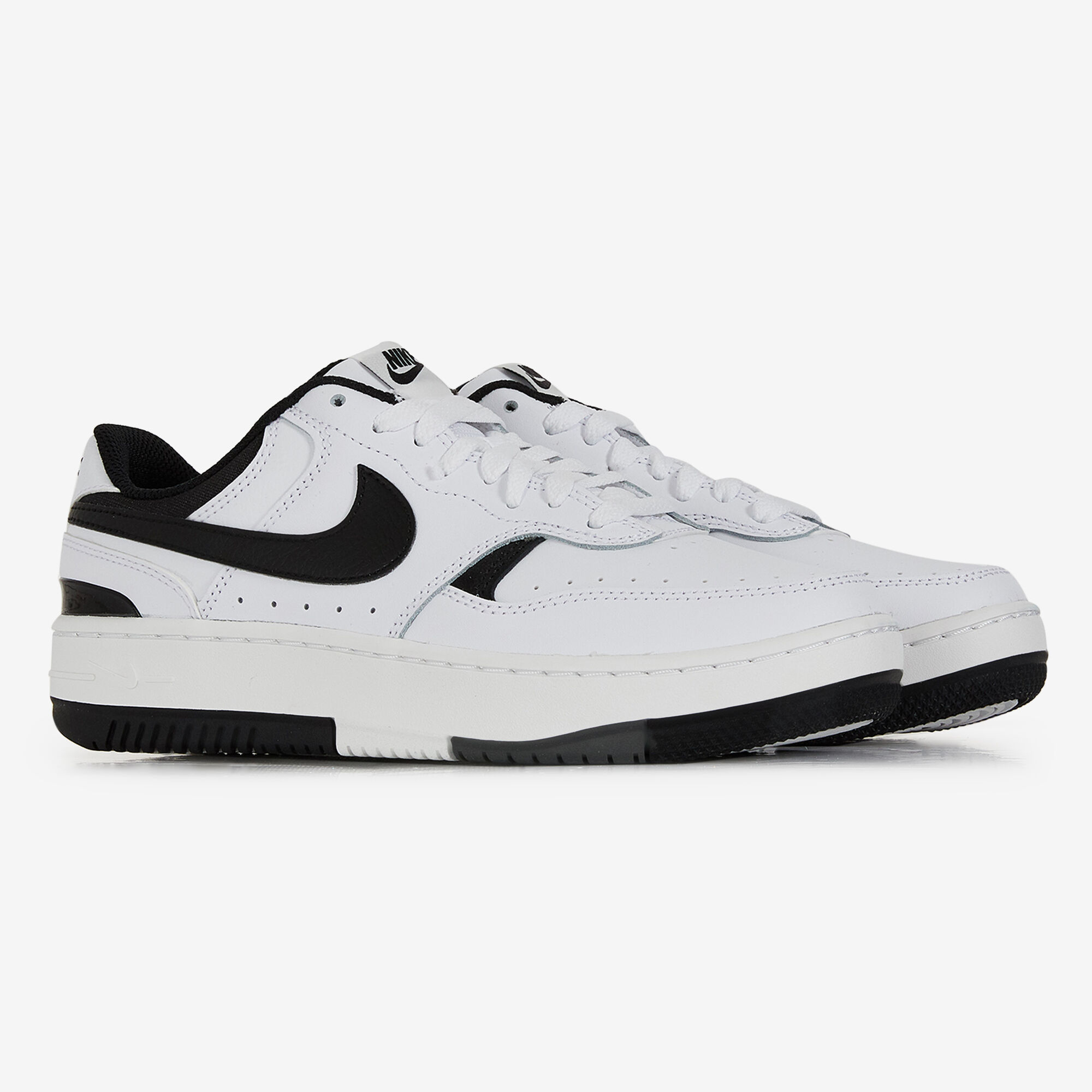 NIKE GAMMA FORCE WHITE BLACK SNEAKERS WOMEN Courir