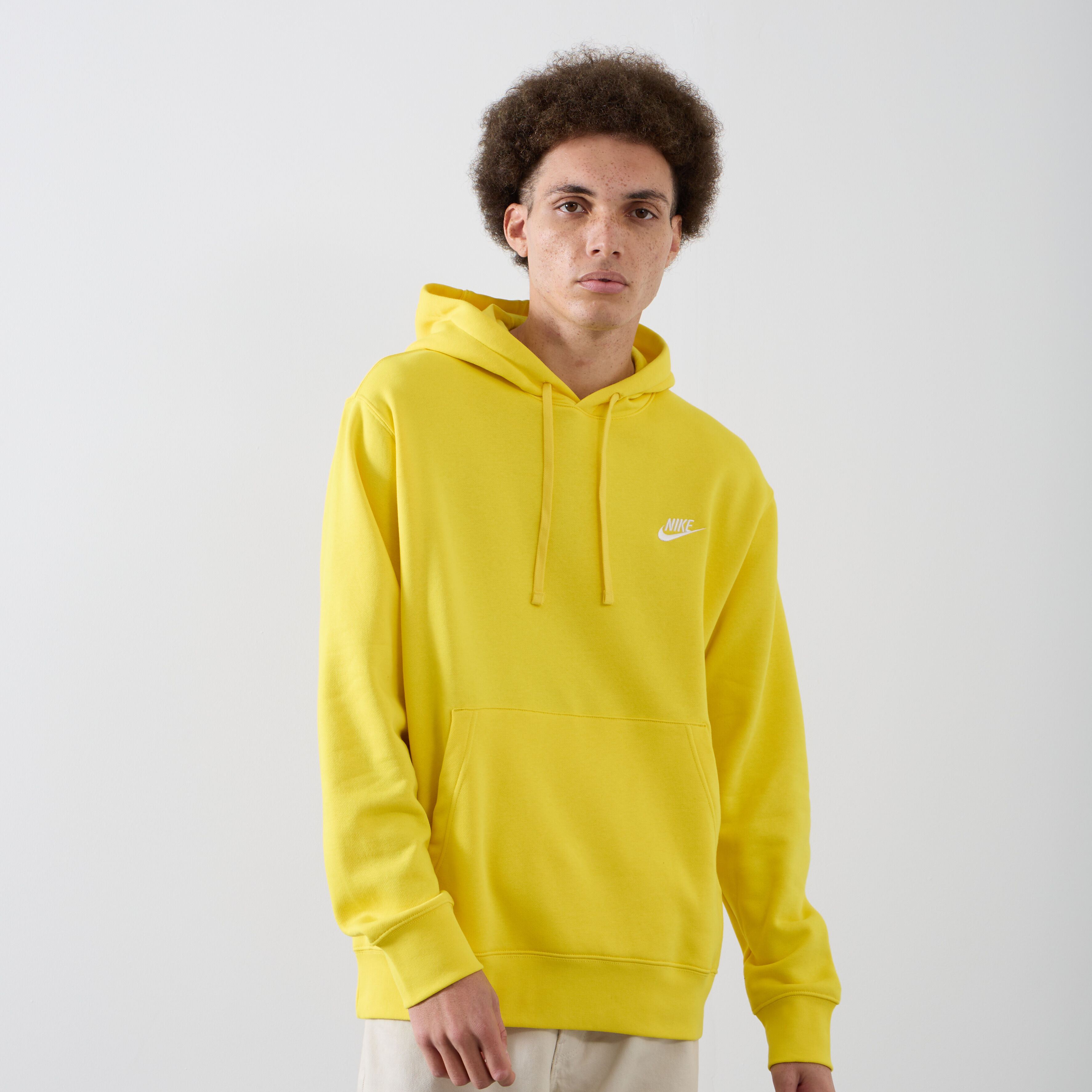 Sweats Sweatshirts Sweats a capuche HOMME JAUNE Collections 2024 Courir