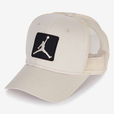 JORDAN CASQUETTE RISE TRUCKER PATCH BEIGE/NOIR HOMME