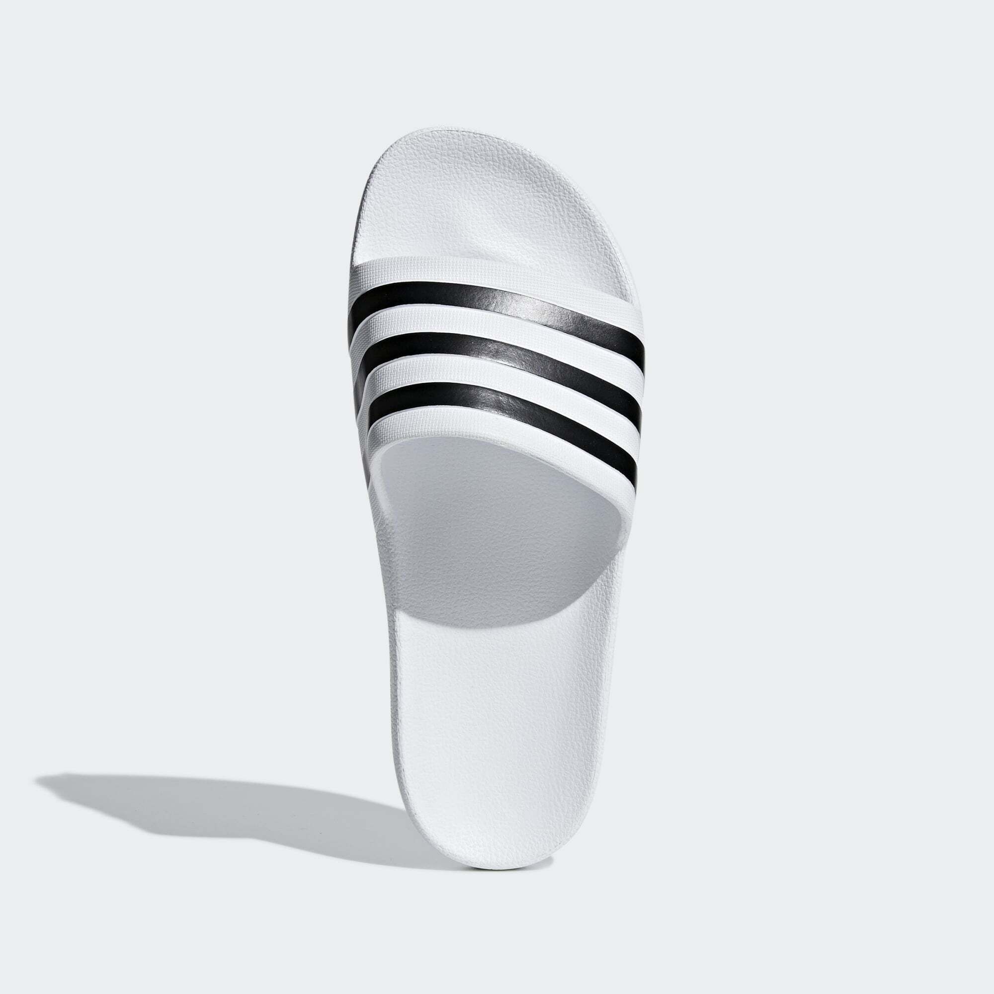 Claquette adidas courir on sale