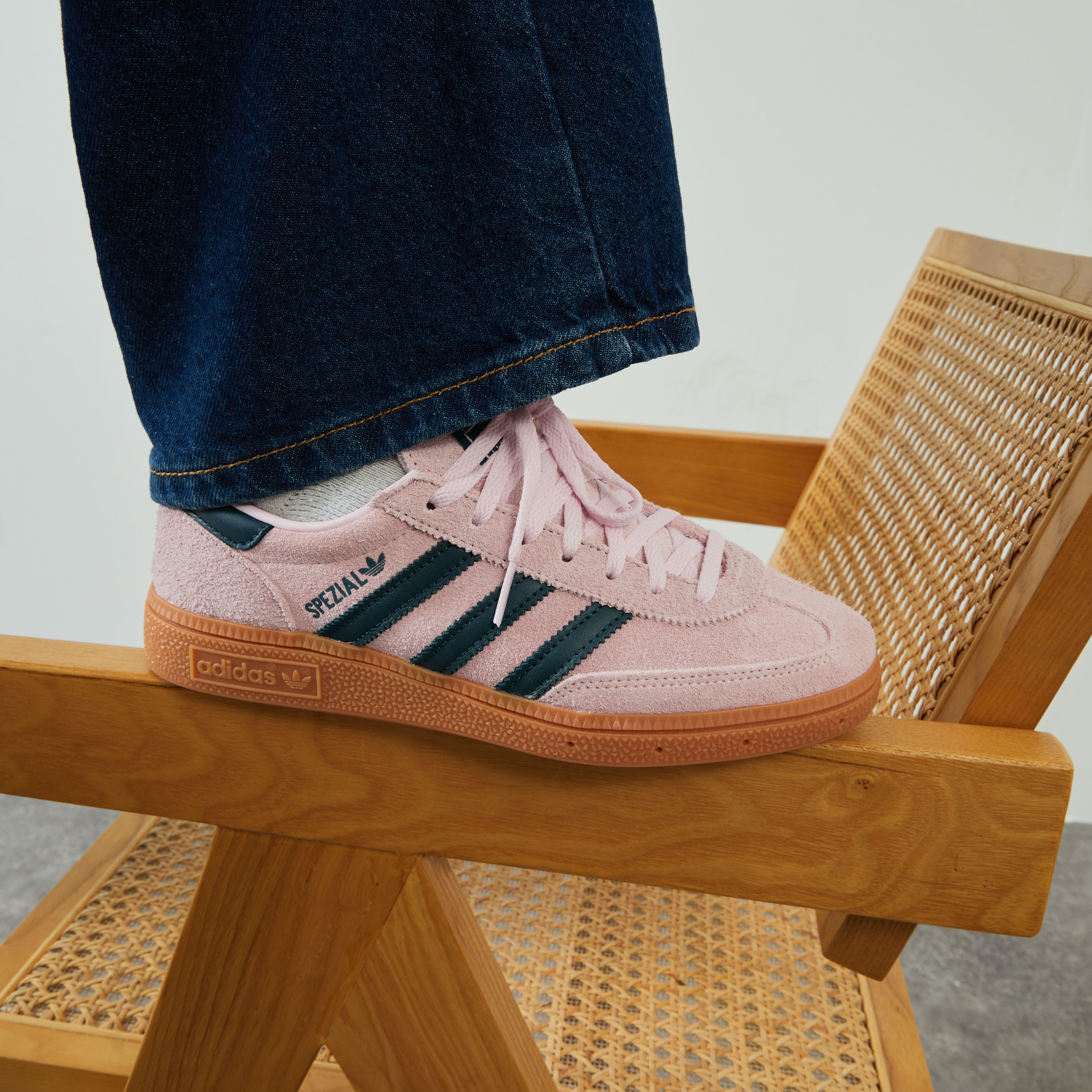 Basket adidas femme top bleu et rose