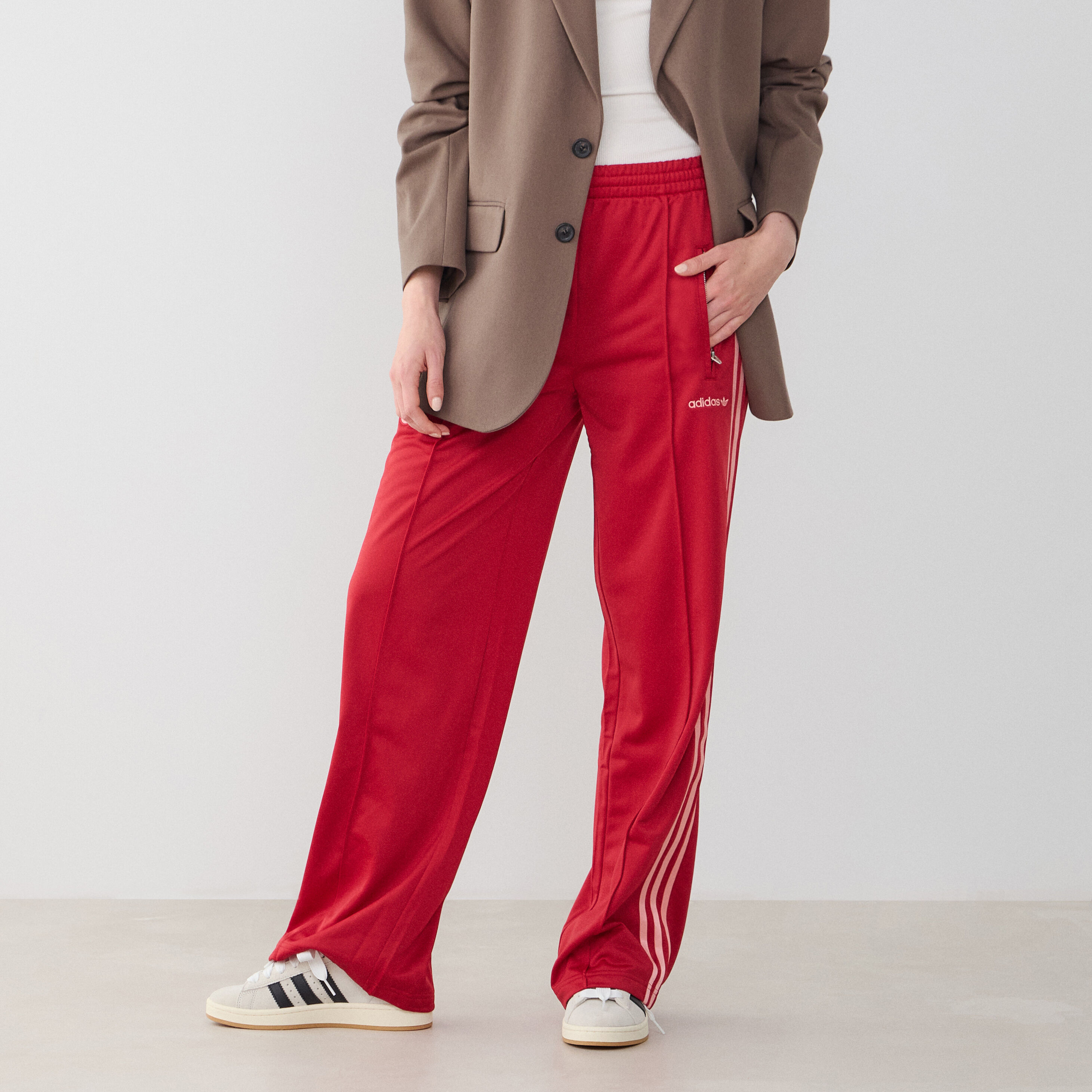 Jogging adidas rouge femme hotsell