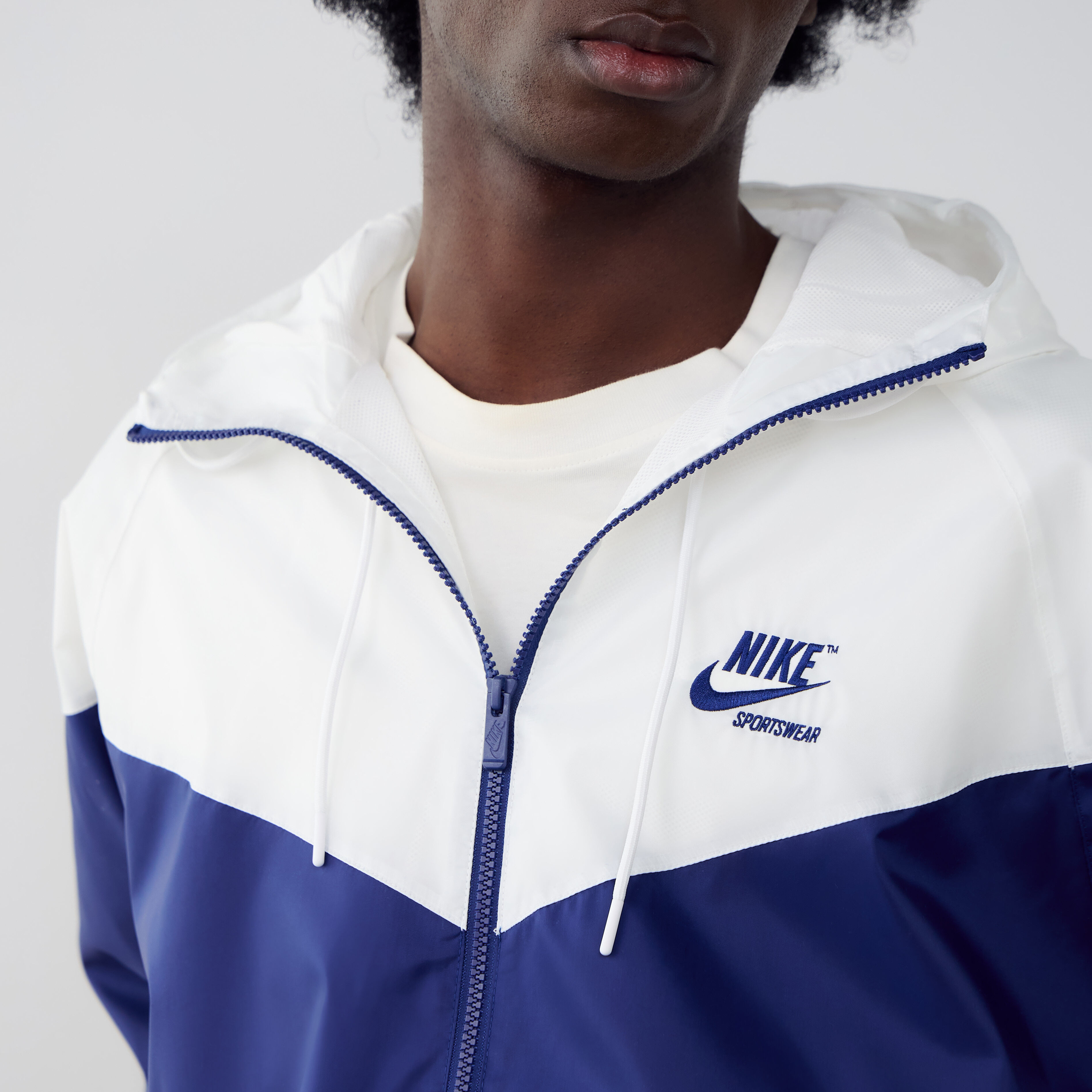 nike jacket under 1000