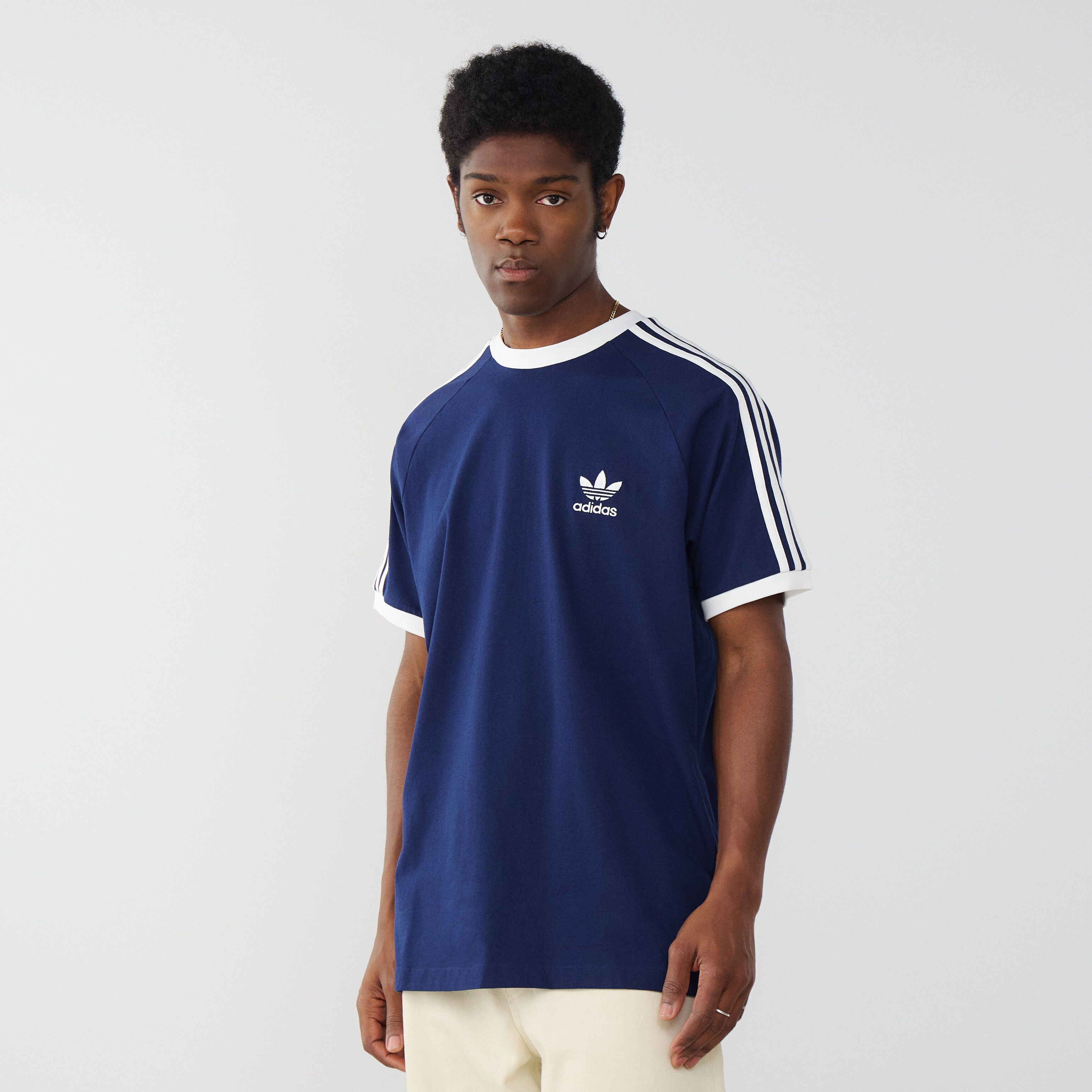 ADIDAS ORIGINALS TEE SHIRT 3 STRIPES TEE SHIRT HOMME MARINE BLANC Courir