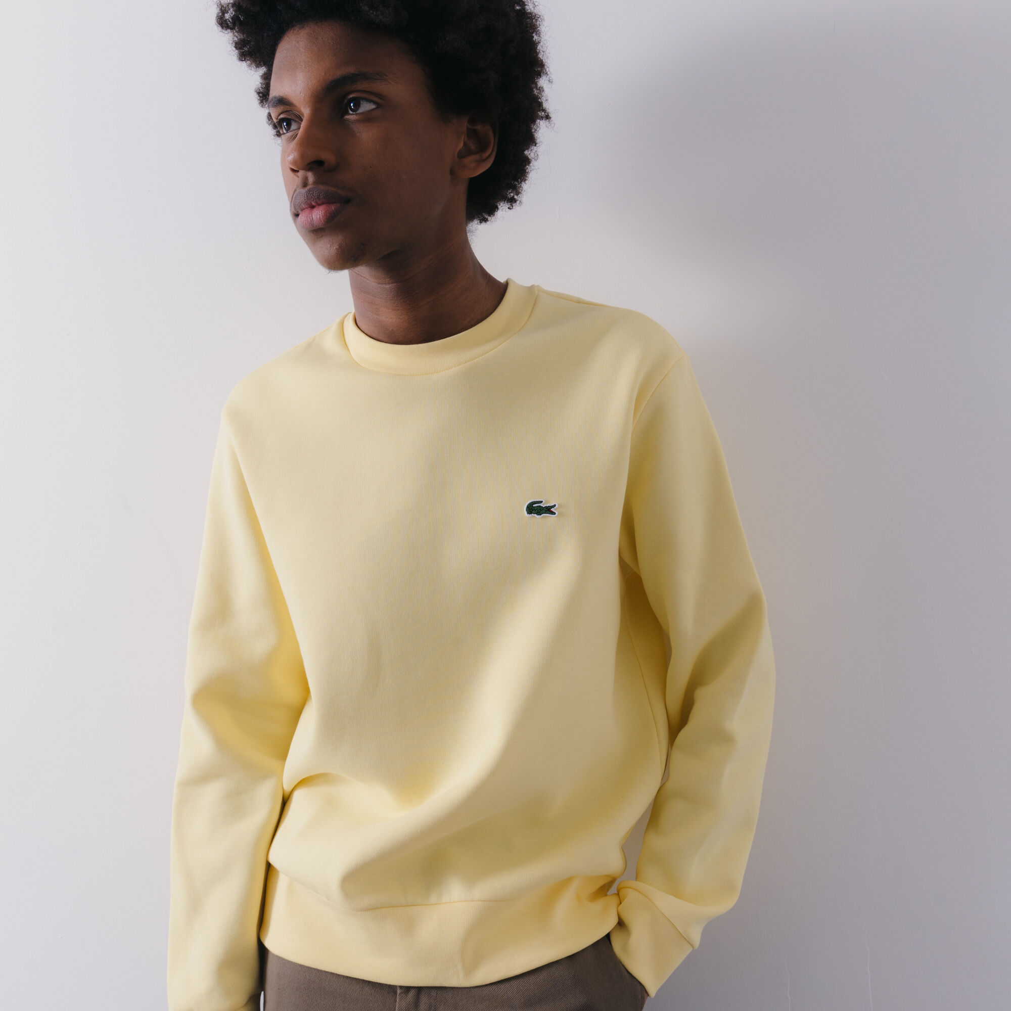 LACOSTE SWEAT CREW CLASSIC LOGO JAUNE SWEAT HOMME Courir