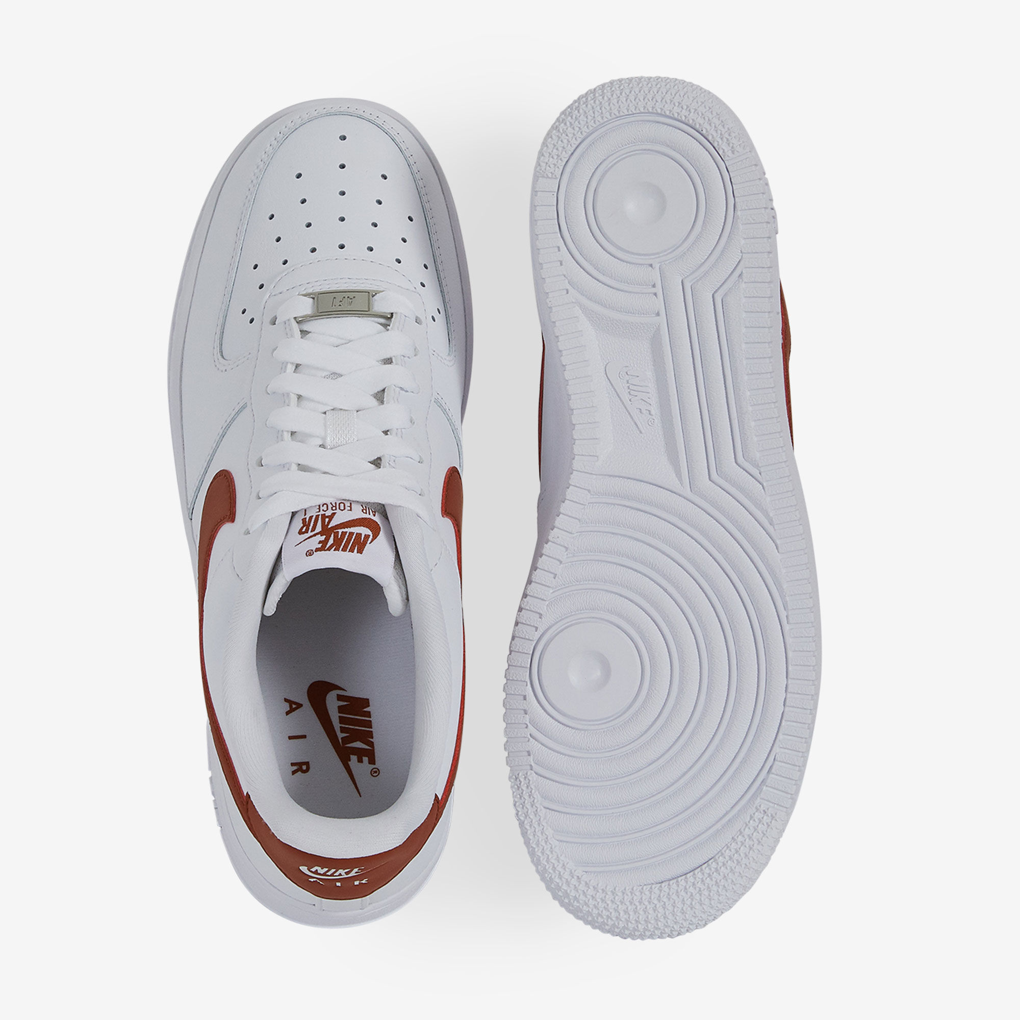 NIKE AIR FORCE 1 LOW SNEAKERS FEMME BLANC BORDEAUX LACETS Courir