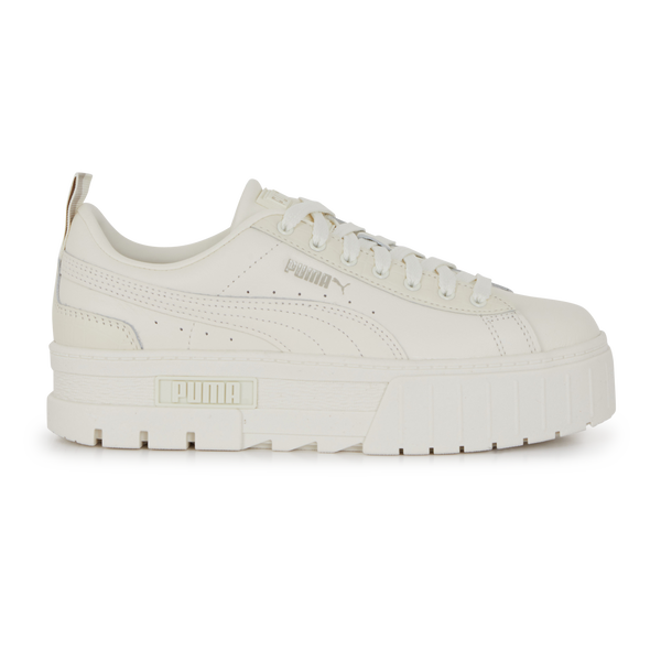 Thick sole puma deals sneakers