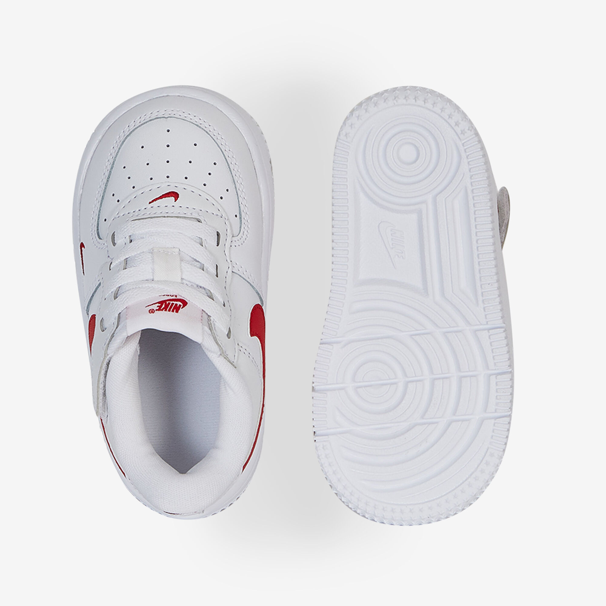 NIKE AIR FORCE 1 LOW CF SNEAKERS ENFANT BLANC ROUGE SCRATCH Courir