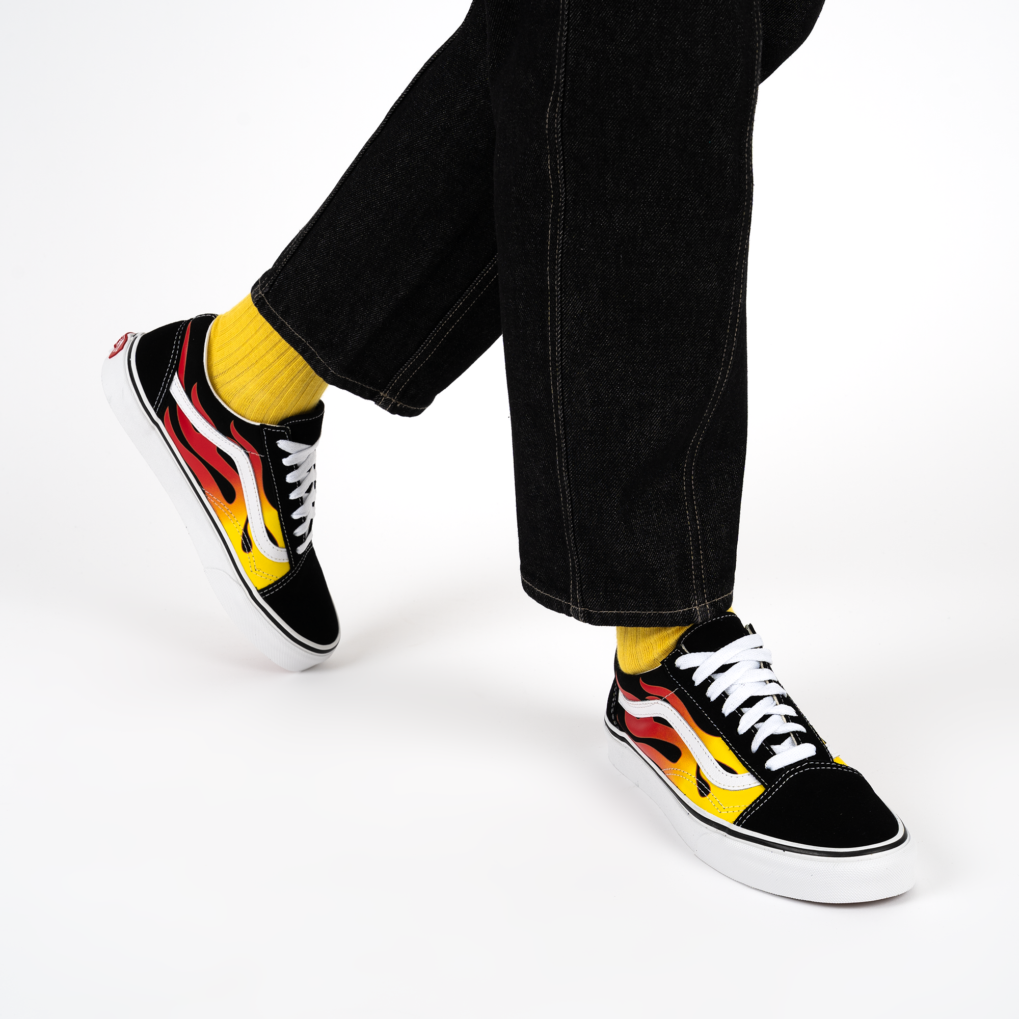 vans avec les flammes