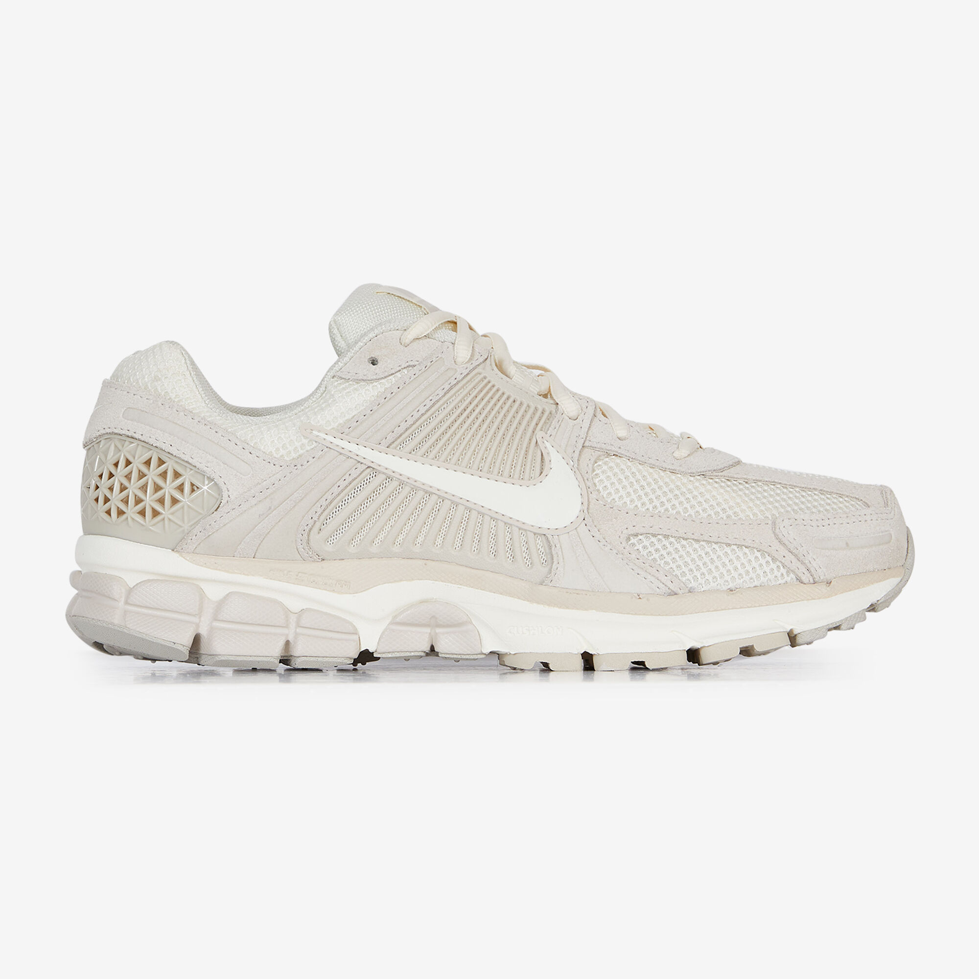 Les soldes debuteront le 8 Janvier Baskets et sneakers NIKE zoom vomero Courir