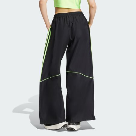 ADIDAS ORIGINALS Teamgeist Adicolor Pantalon de survêtement tissé surdimensionné Black / Signal Green FEMME