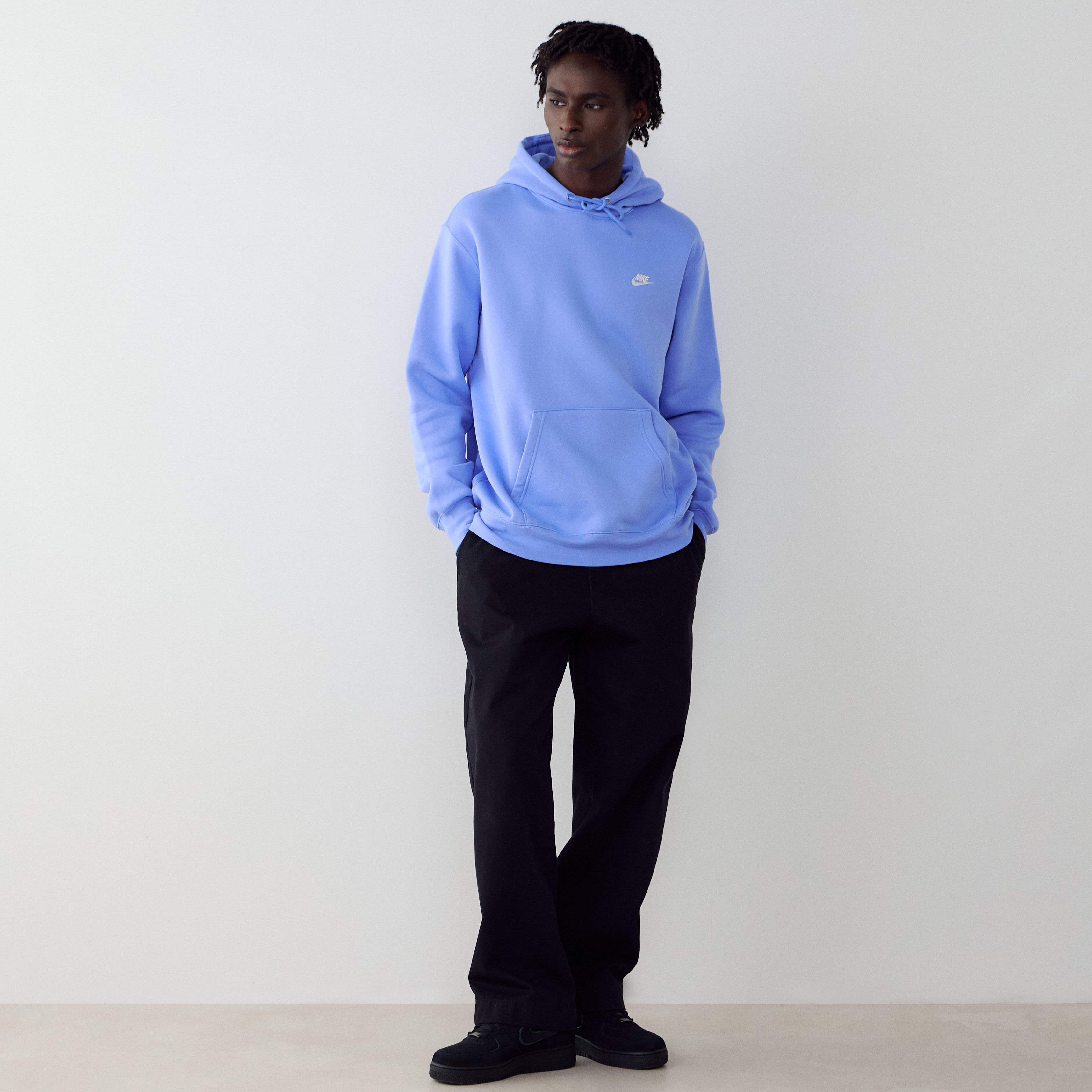 Hoodie Club Small Logo - vue 3