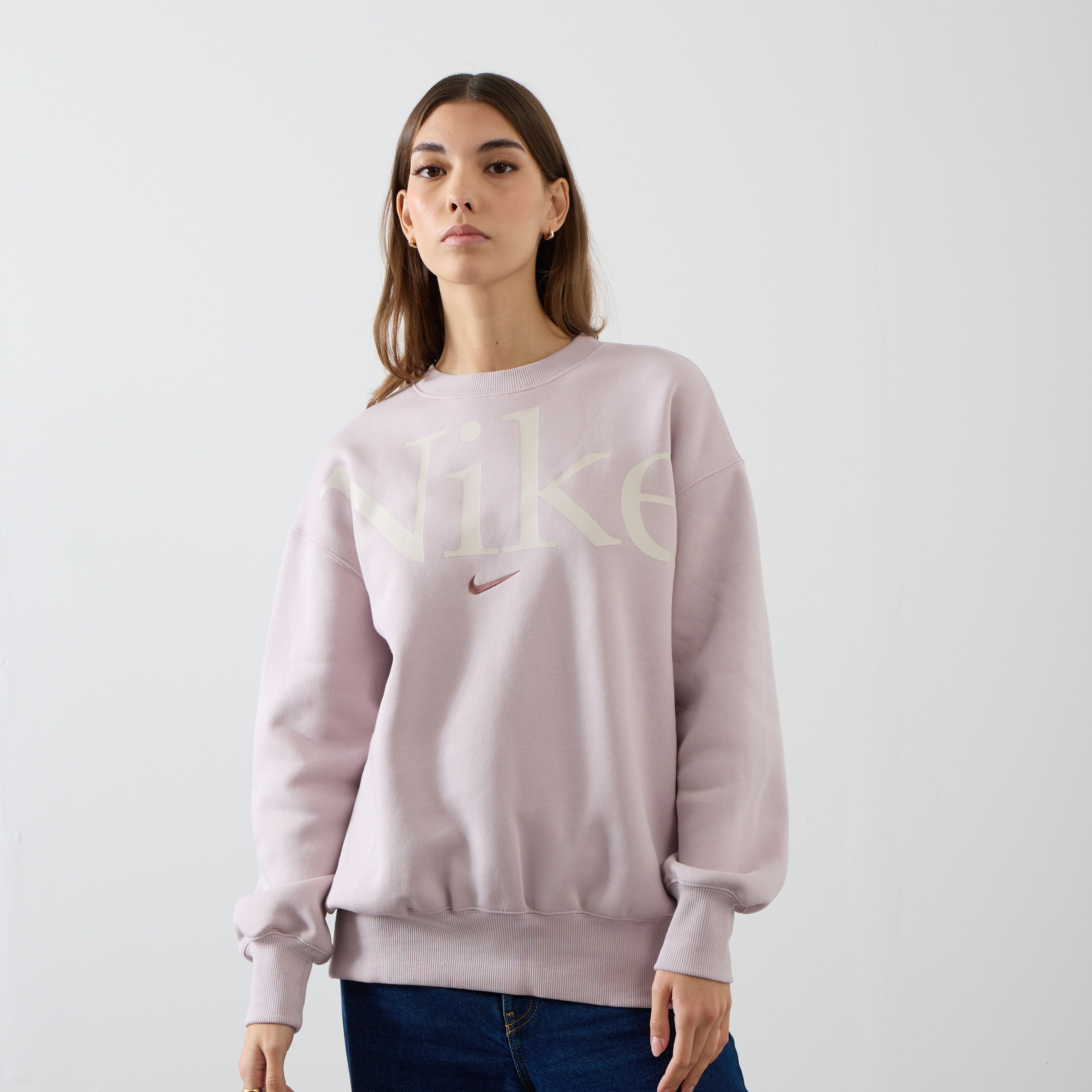 Nike store swoosh crew