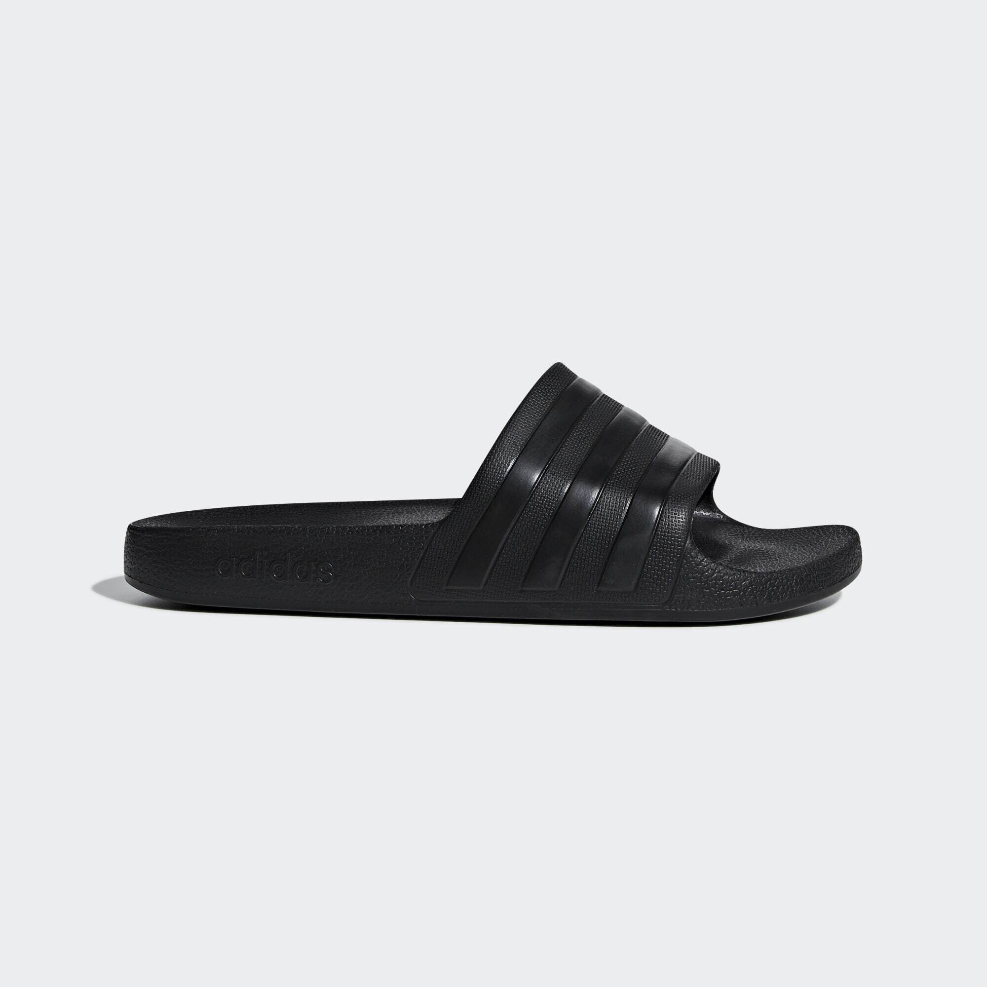 Claquette adidas courir store