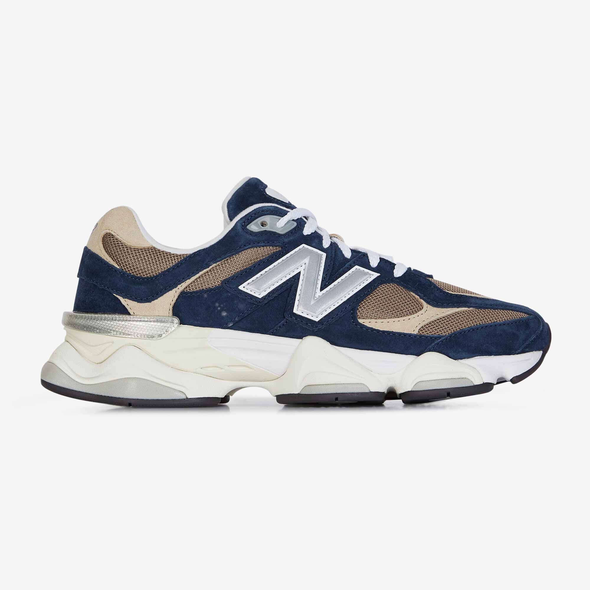 9060  Marine/beige