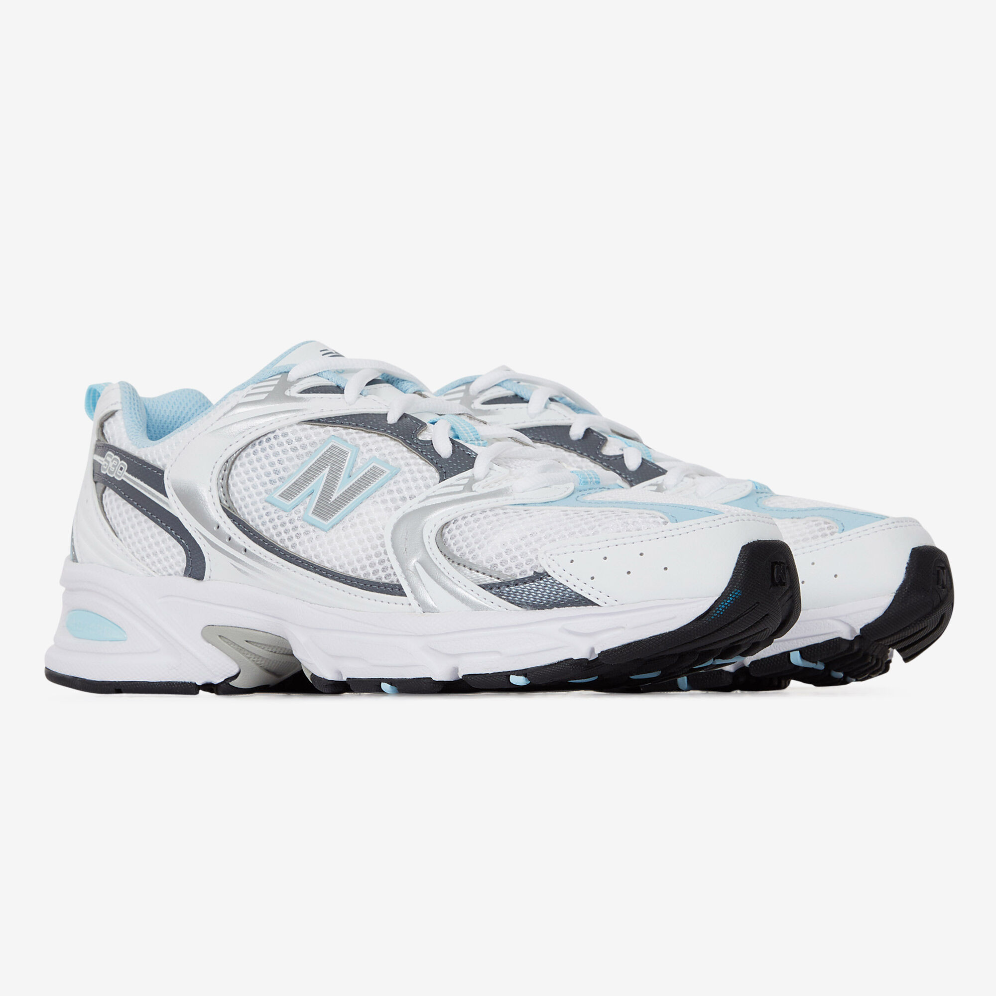 New balance sneakers and clothing Courir